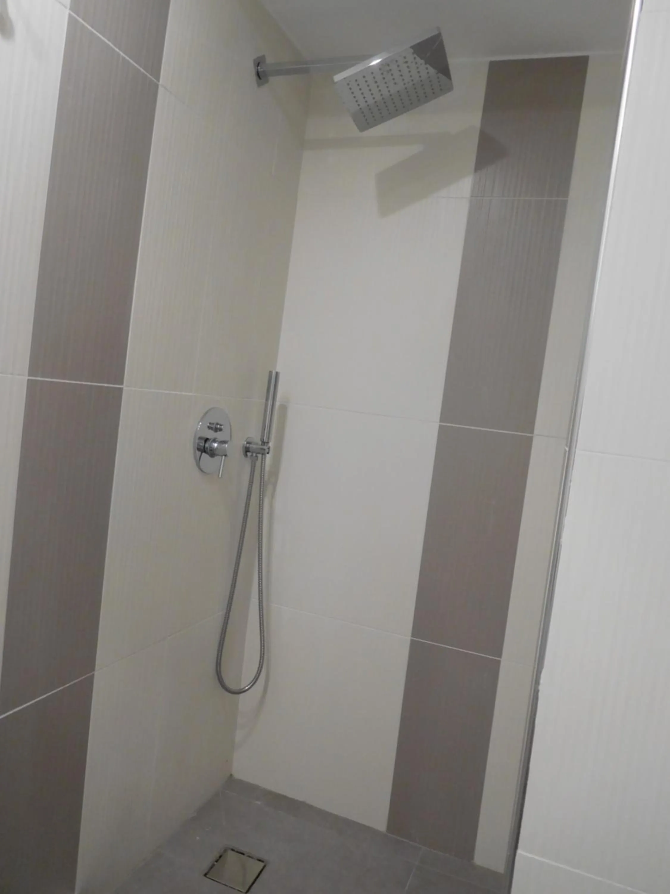 Shower in Ifestia Hotel