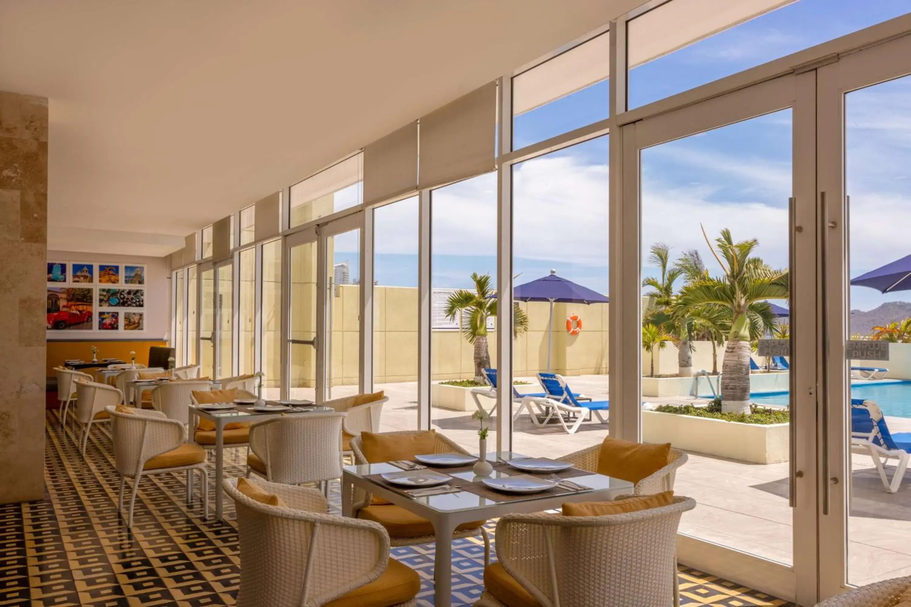 Restaurant/places to eat in DoubleTree by Hilton Mazatlan, SIN Restaurant/places to eat in DoubleTree by Hilton Mazatlan, SIN