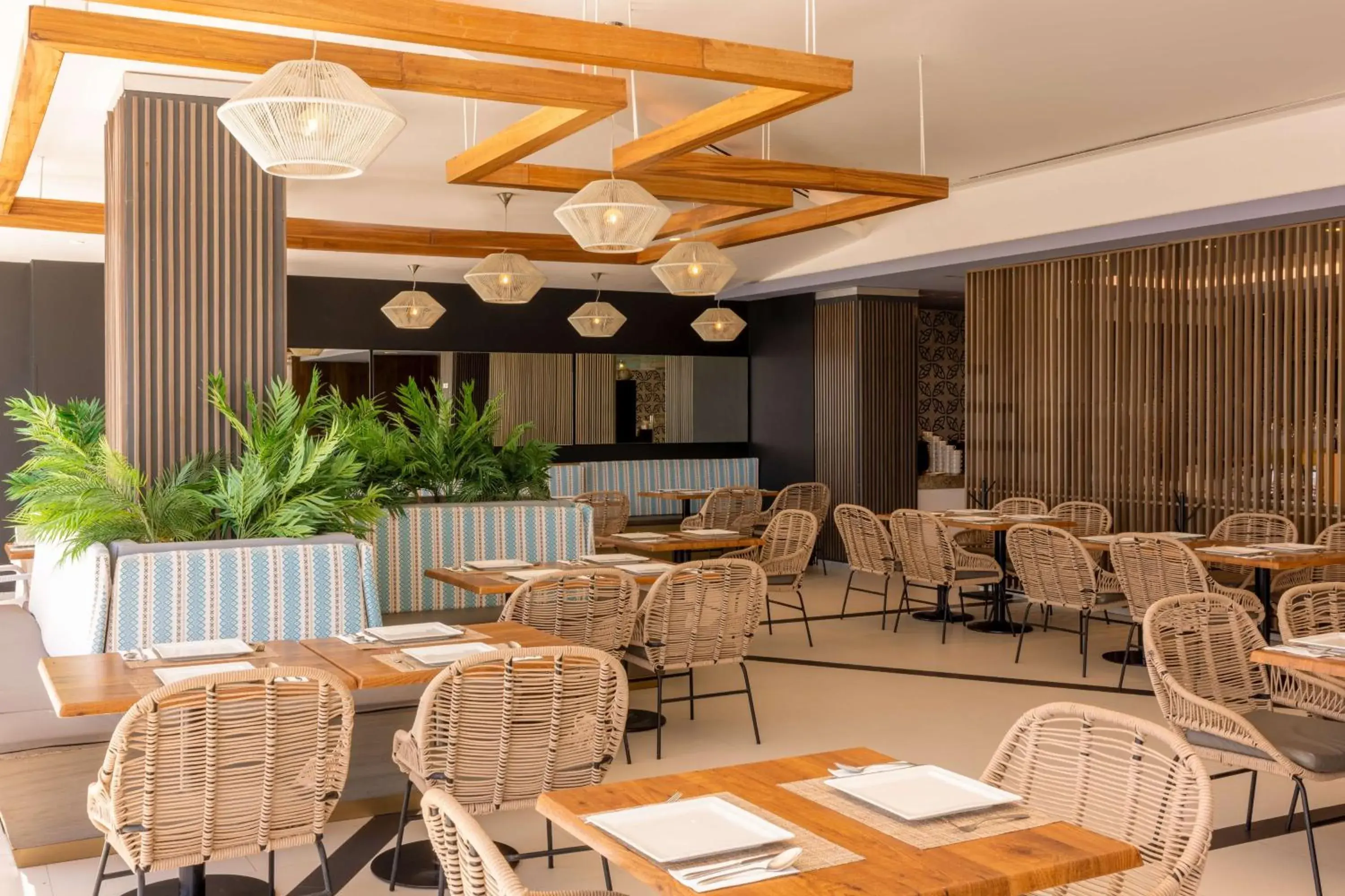 Restaurant/places to eat in DoubleTree by Hilton Mazatlan, SIN Restaurant/places to eat in DoubleTree by Hilton Mazatlan, SIN