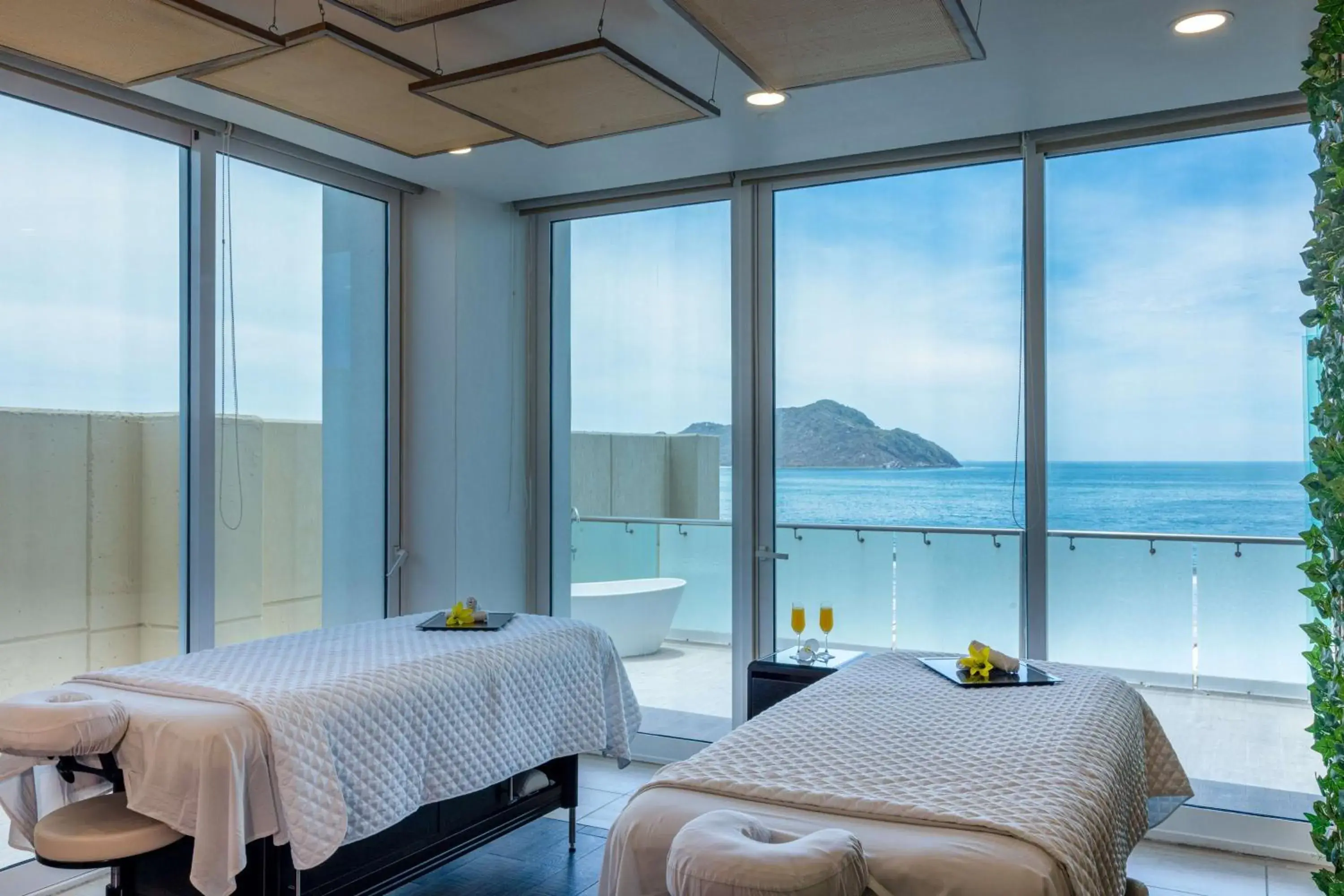 Spa and wellness centre/facilities, Bed in DoubleTree by Hilton Mazatlan, SIN Spa and wellness centre/facilities, Bed in DoubleTree by Hilton Mazatlan, SIN