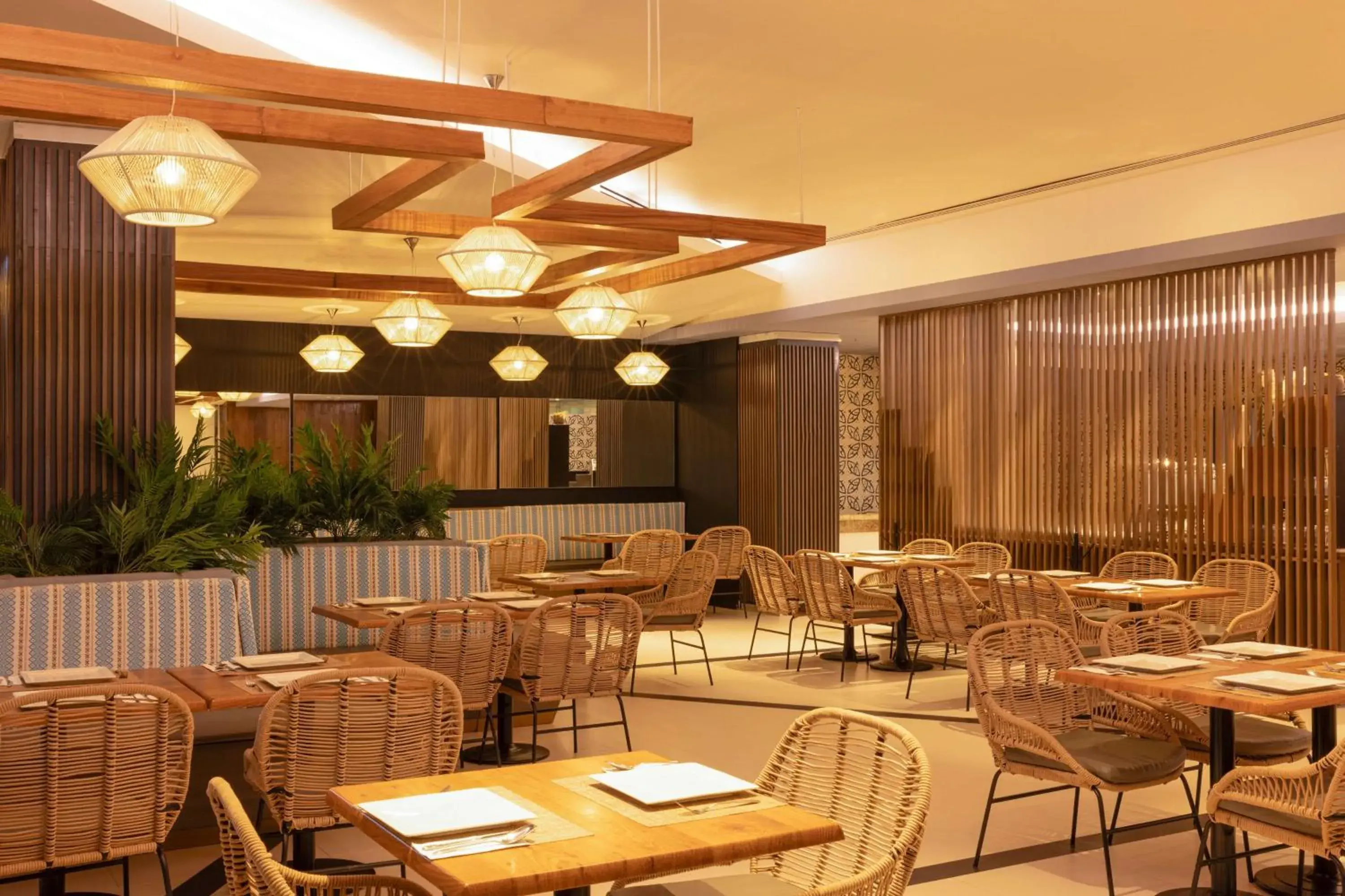 Restaurant/places to eat in DoubleTree by Hilton Mazatlan, SIN Restaurant/places to eat in DoubleTree by Hilton Mazatlan, SIN