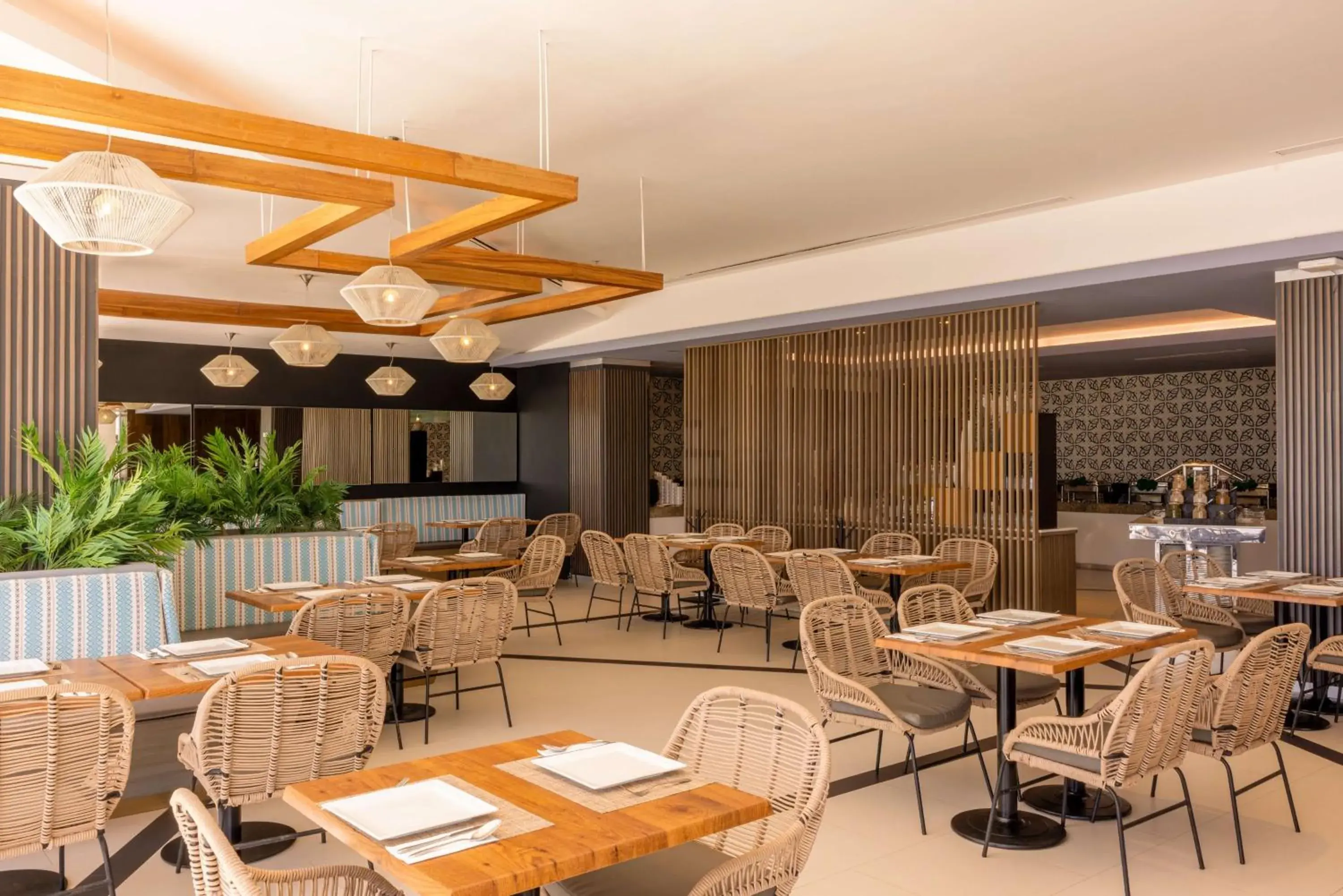 Restaurant/places to eat in DoubleTree by Hilton Mazatlan, SIN Restaurant/places to eat in DoubleTree by Hilton Mazatlan, SIN