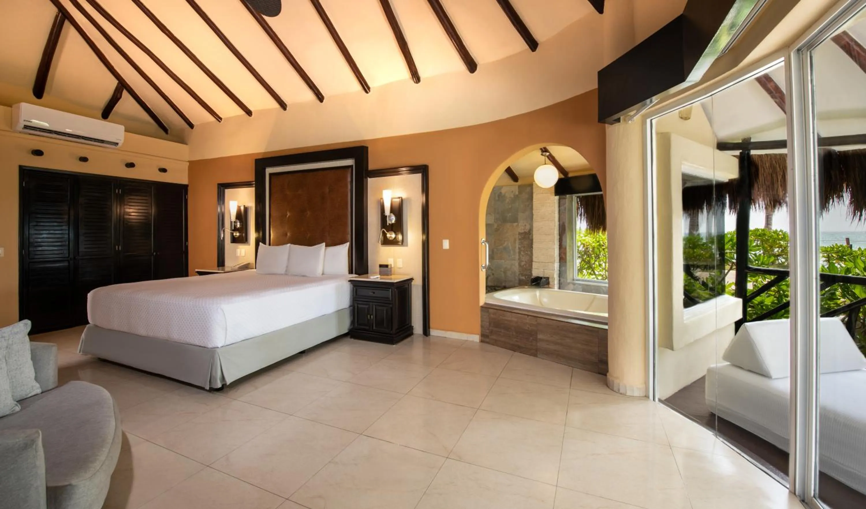 Bed in El Dorado Casitas Royale Catamarán, Cenote & More Inclusive