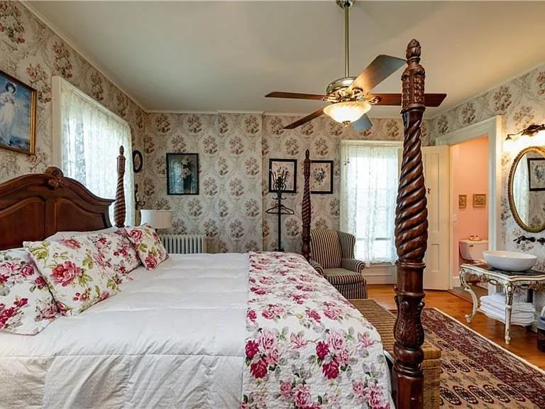 The Inn at Burnap's