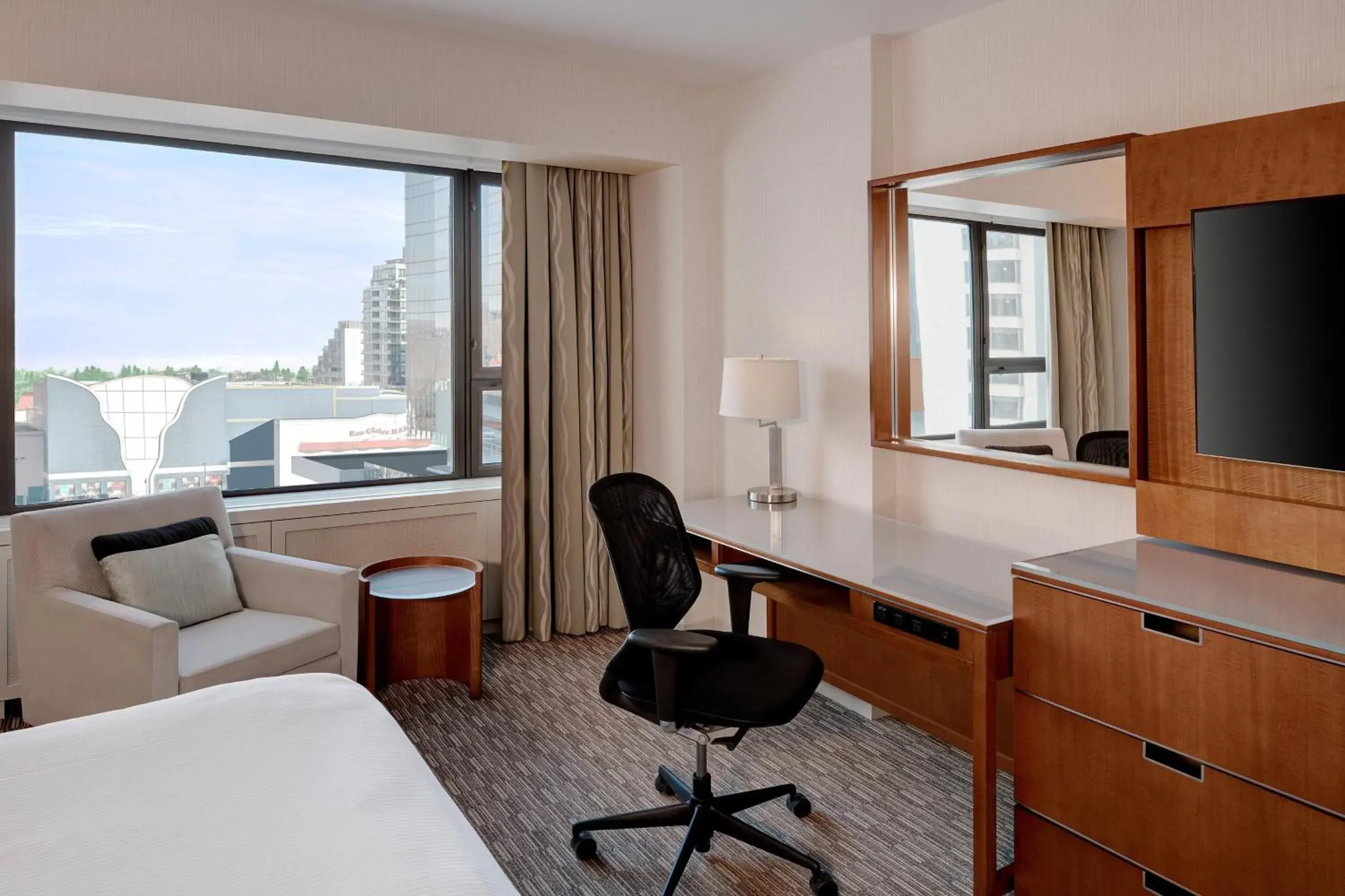 Standard Double Room with Two Double Beds in The Westin Calgary Standard Double Room with Two Double Beds in The Westin Calgary