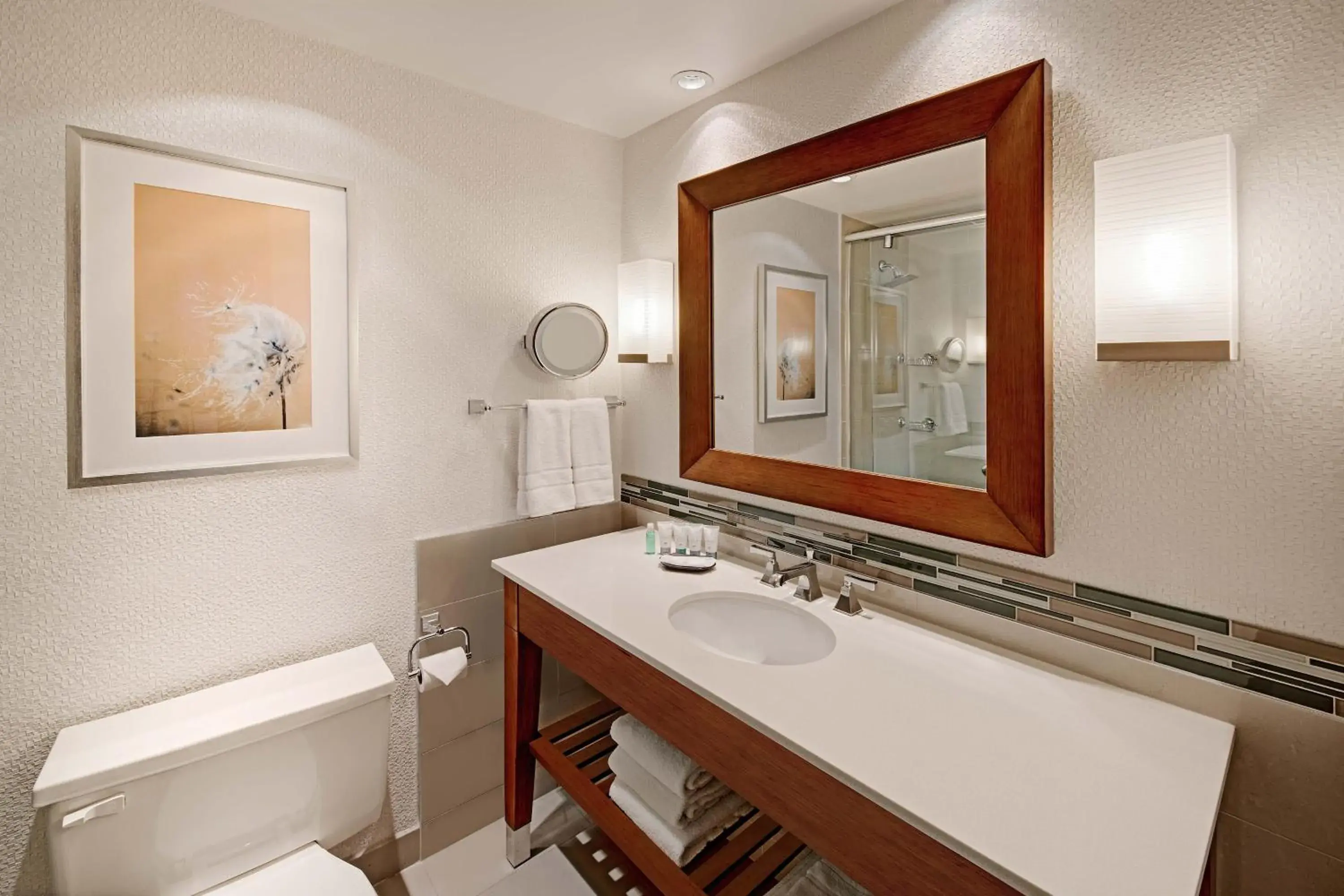 Standard King Room in The Westin Calgary Standard King Room in The Westin Calgary