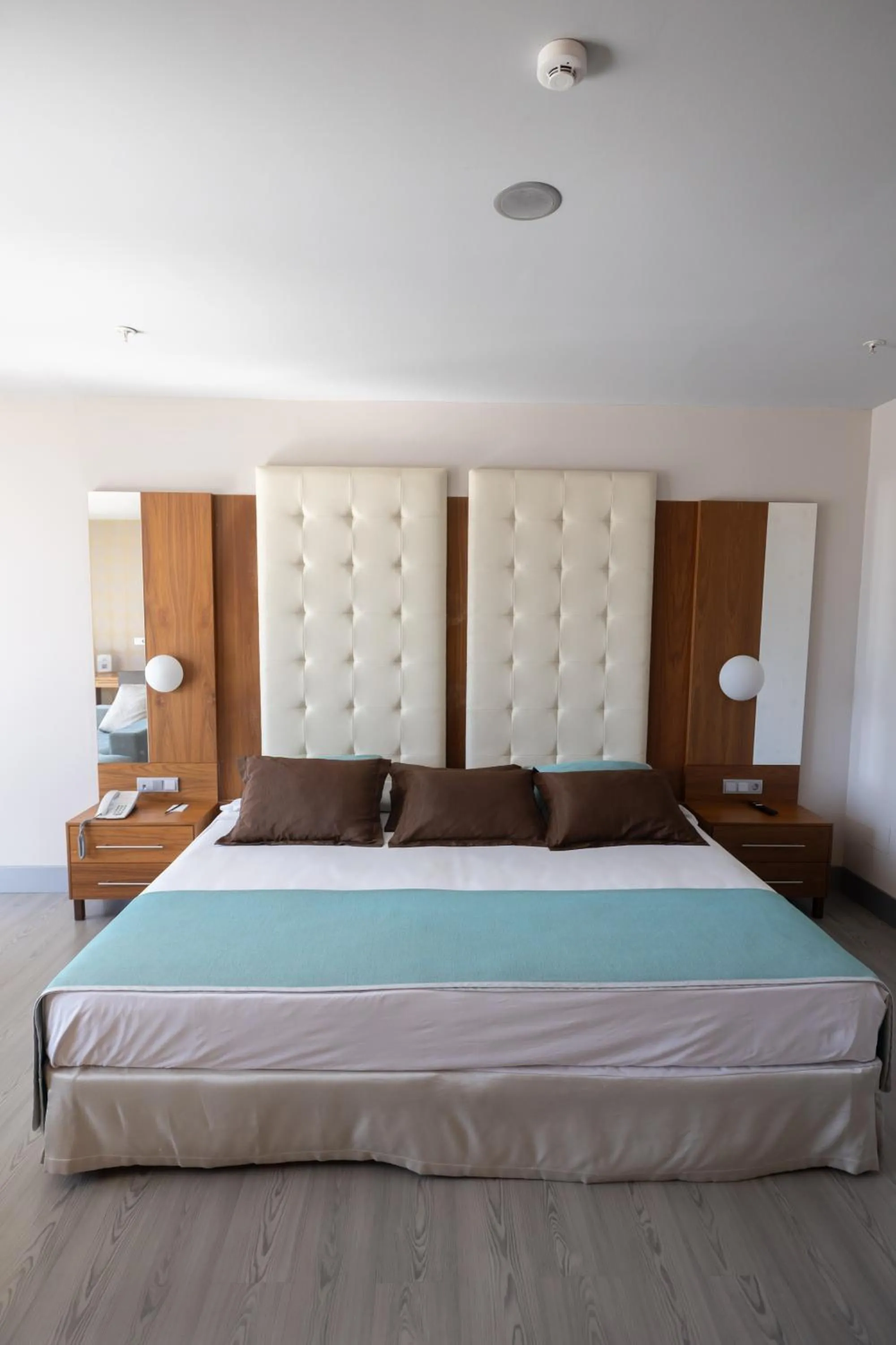 Bed in Hotel Ciudad de Ponferrada, Ascend Hotel Collection