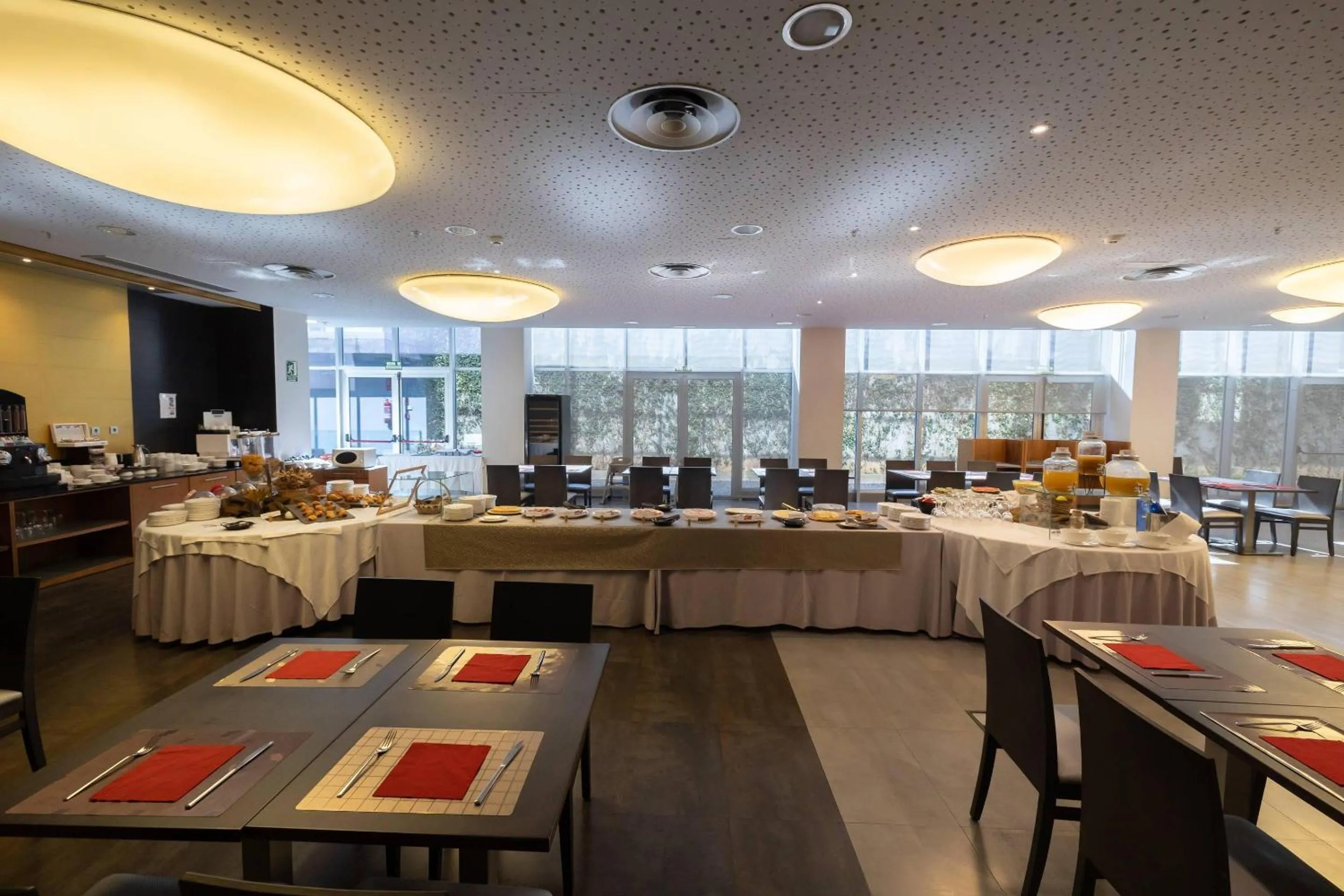 Breakfast in Hotel Ciudad de Ponferrada, Ascend Hotel Collection