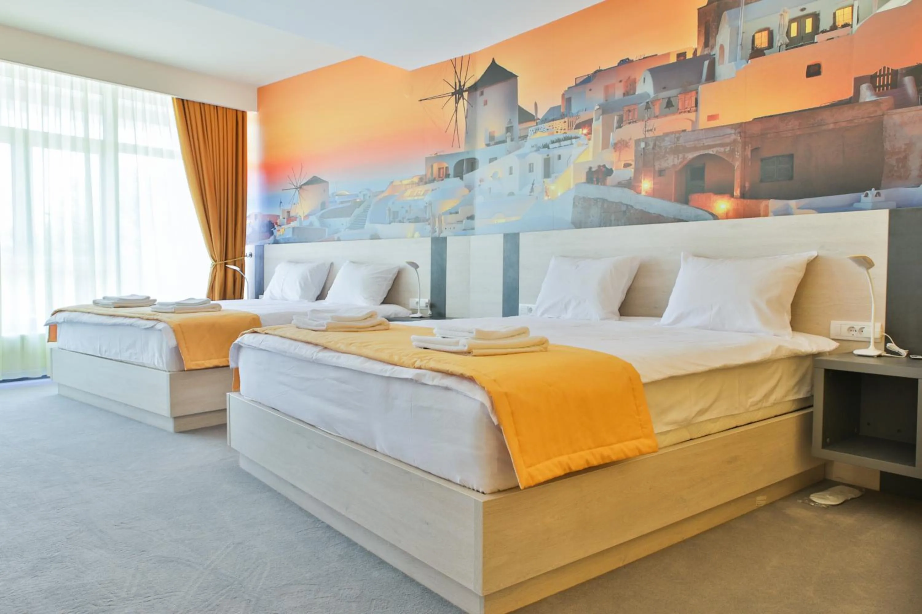 Deluxe Queen Room with Two Queen Beds - single occupancy in Harmony Bed and Breakfast