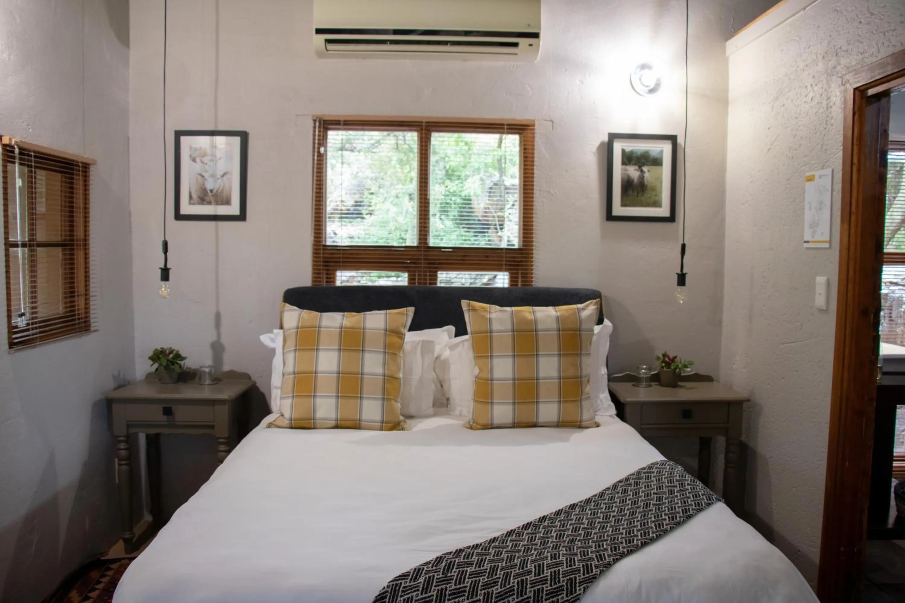 Bed in Sherewood Lodge