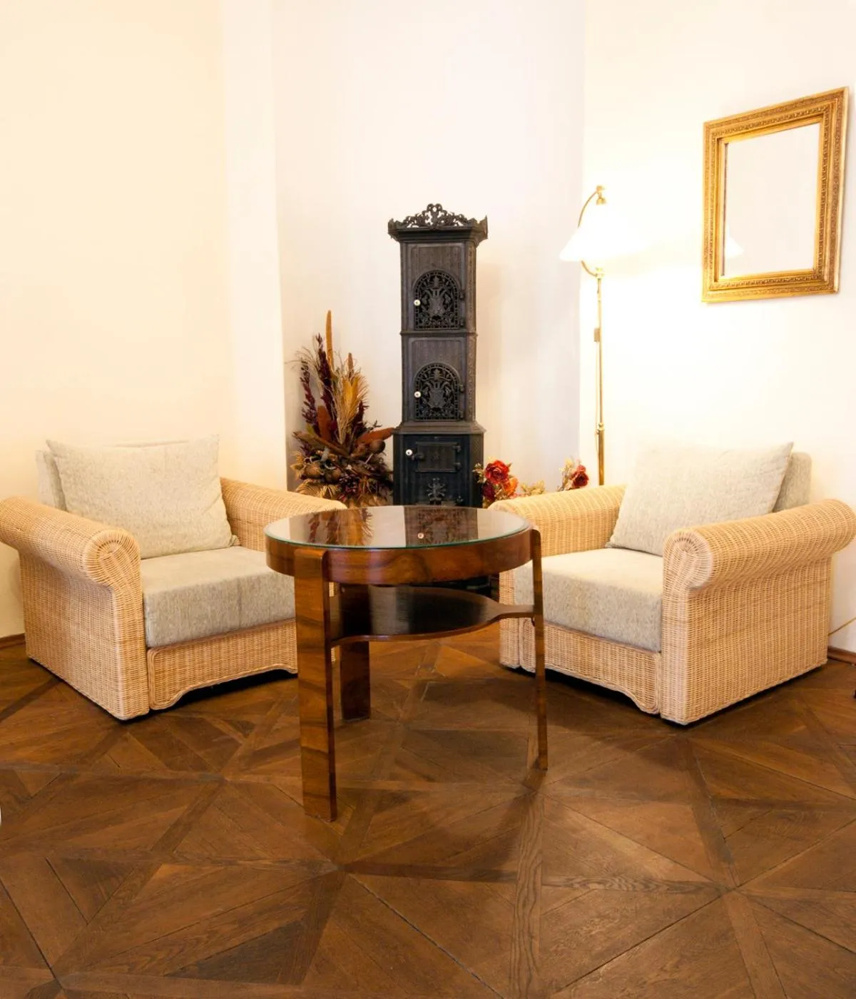 Seating area in Hotel U Zlateho jelena