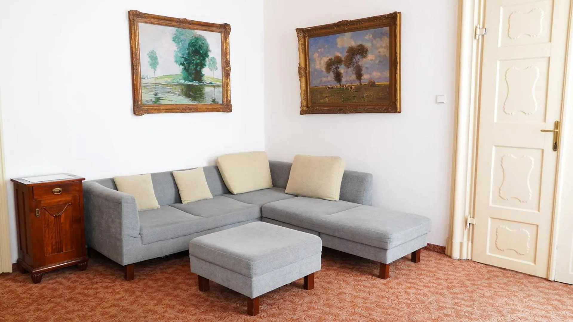 Living room in Hotel U Zlateho jelena