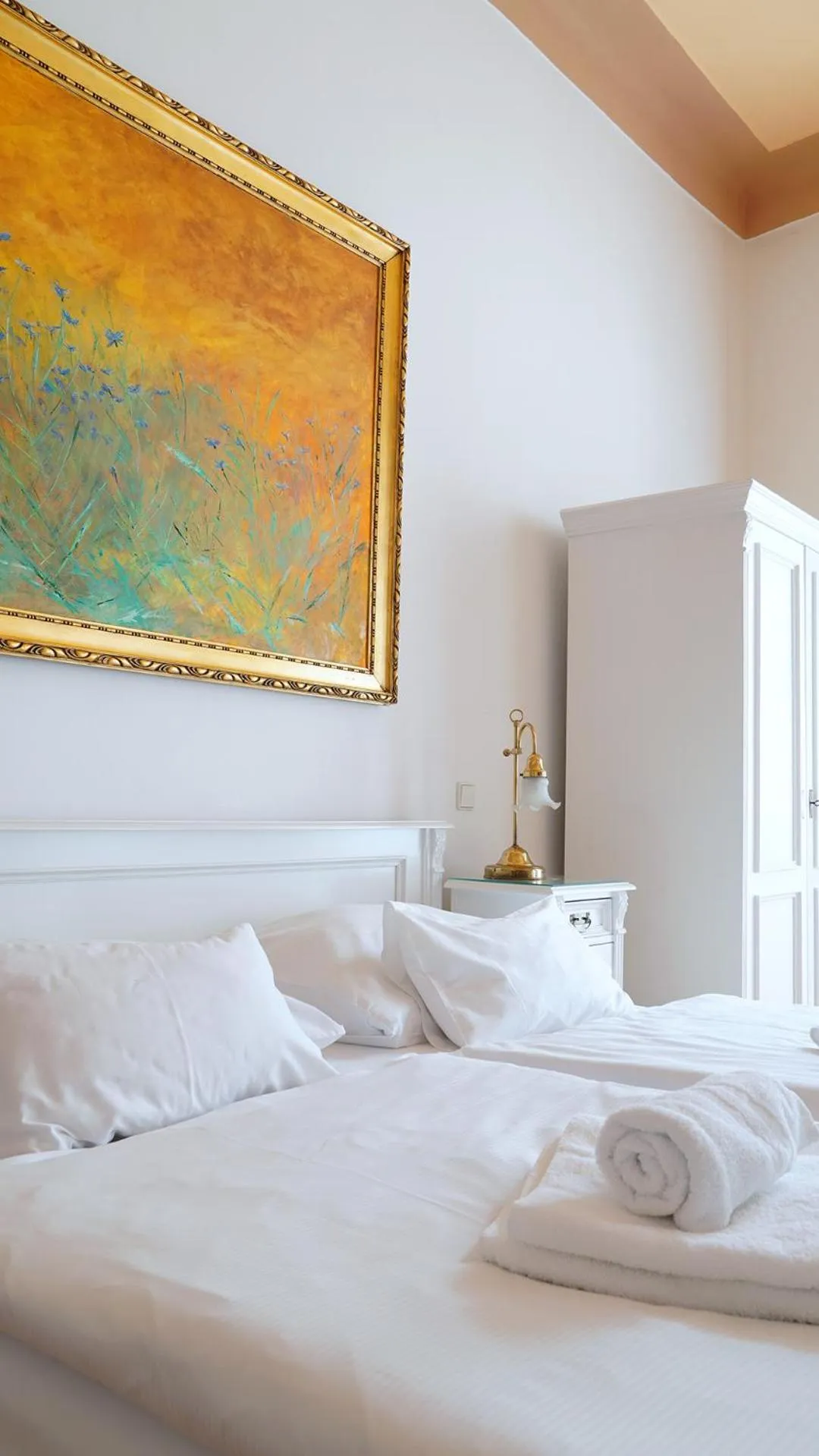 Bed in Hotel U Zlateho jelena