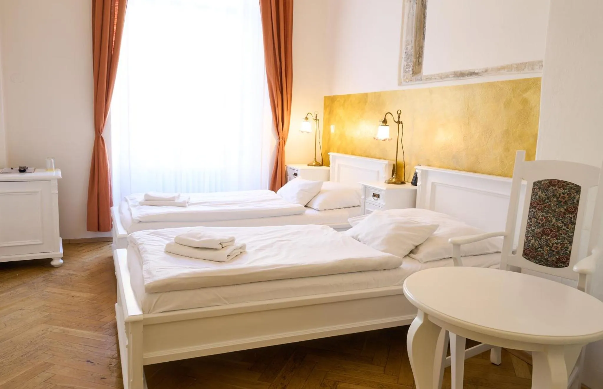 Bedroom, Bed in Hotel U Zlateho jelena