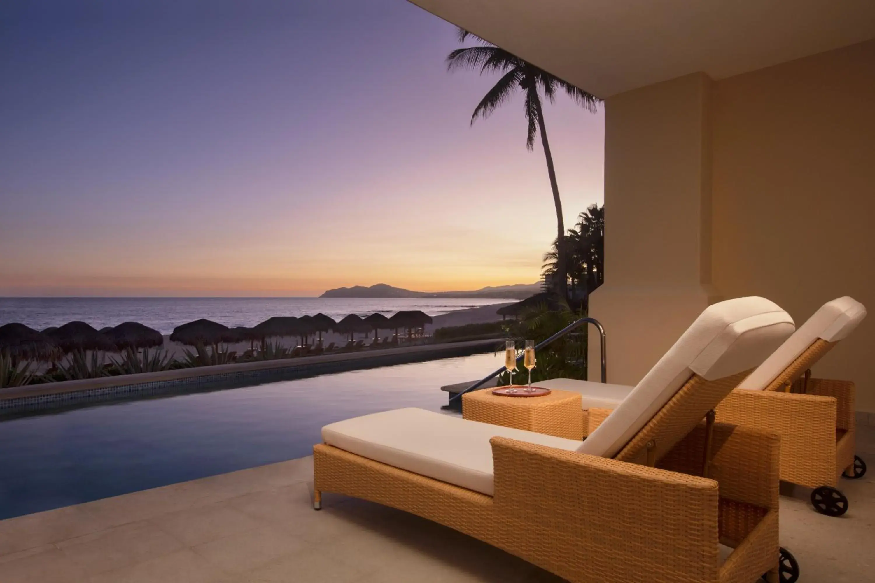 Pool view in Dreams Los Cabos Suites Golf Resort & Spa Pool view in Dreams Los Cabos Suites Golf Resort & Spa