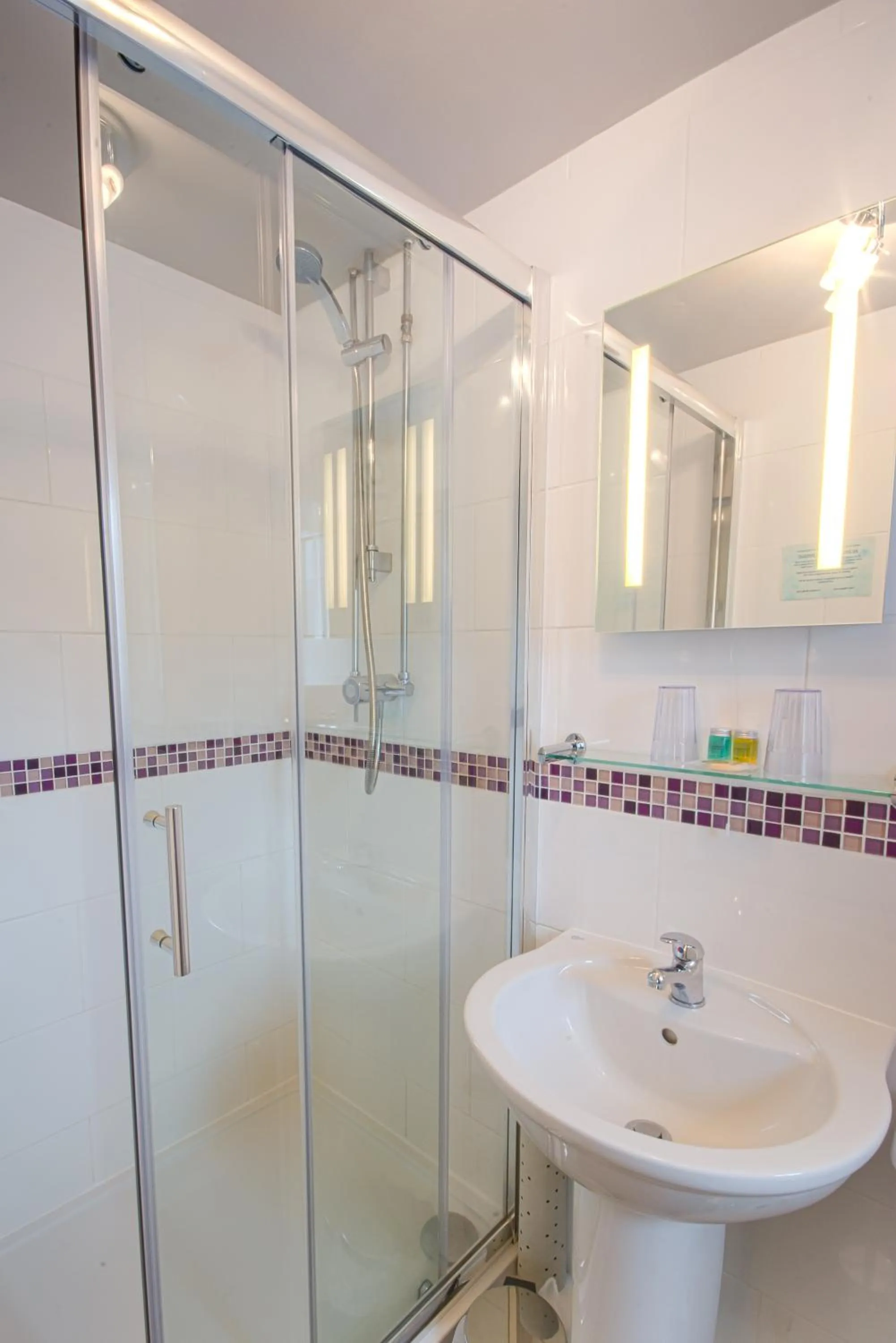 Bedroom in Yorkshire Bridge Inn