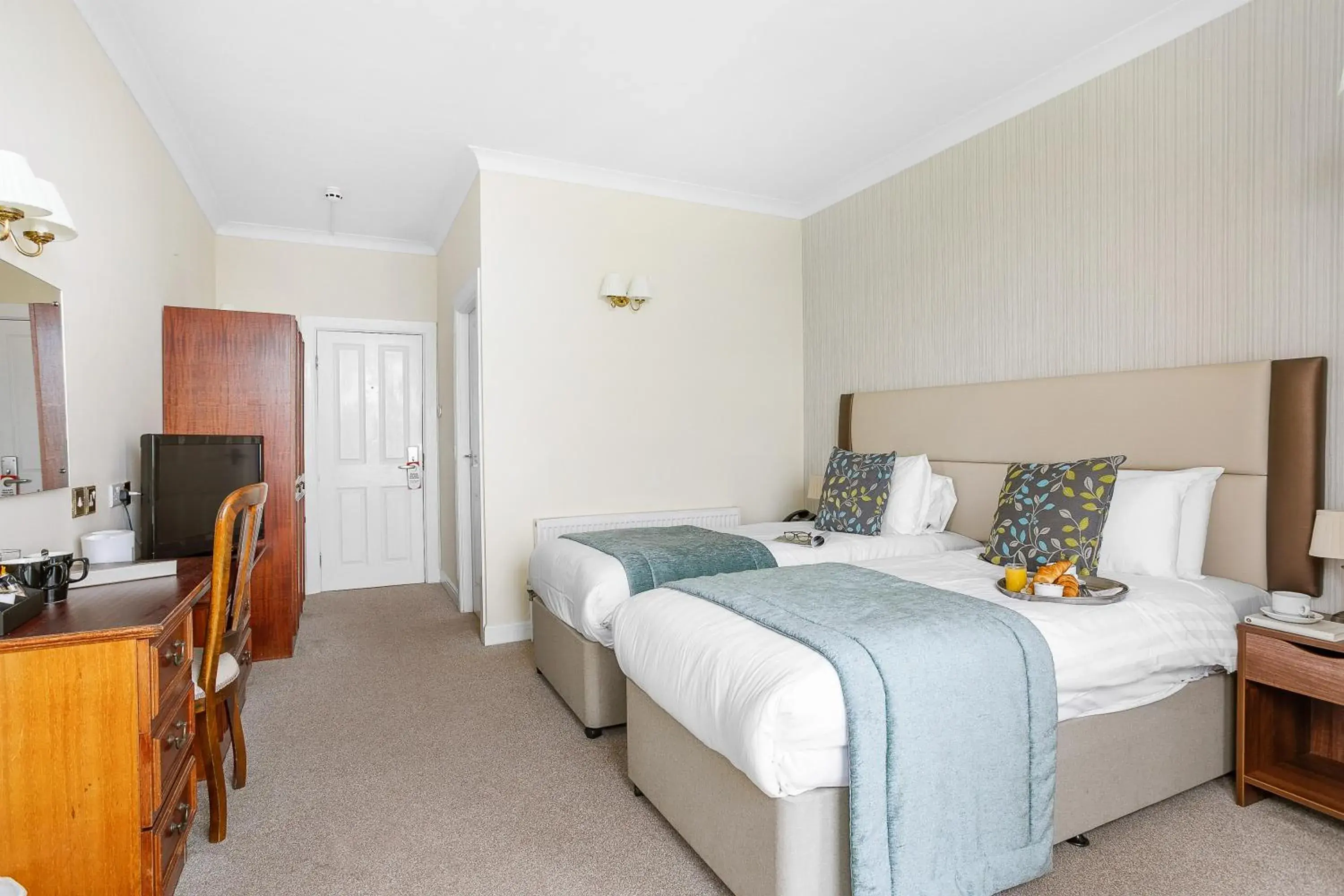 Twin Room in Royal Beacon Hotel Twin Room in Royal Beacon Hotel