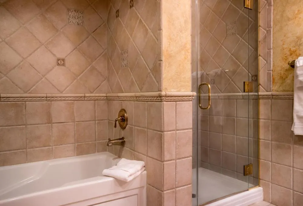 Landoll's Mohican Castle