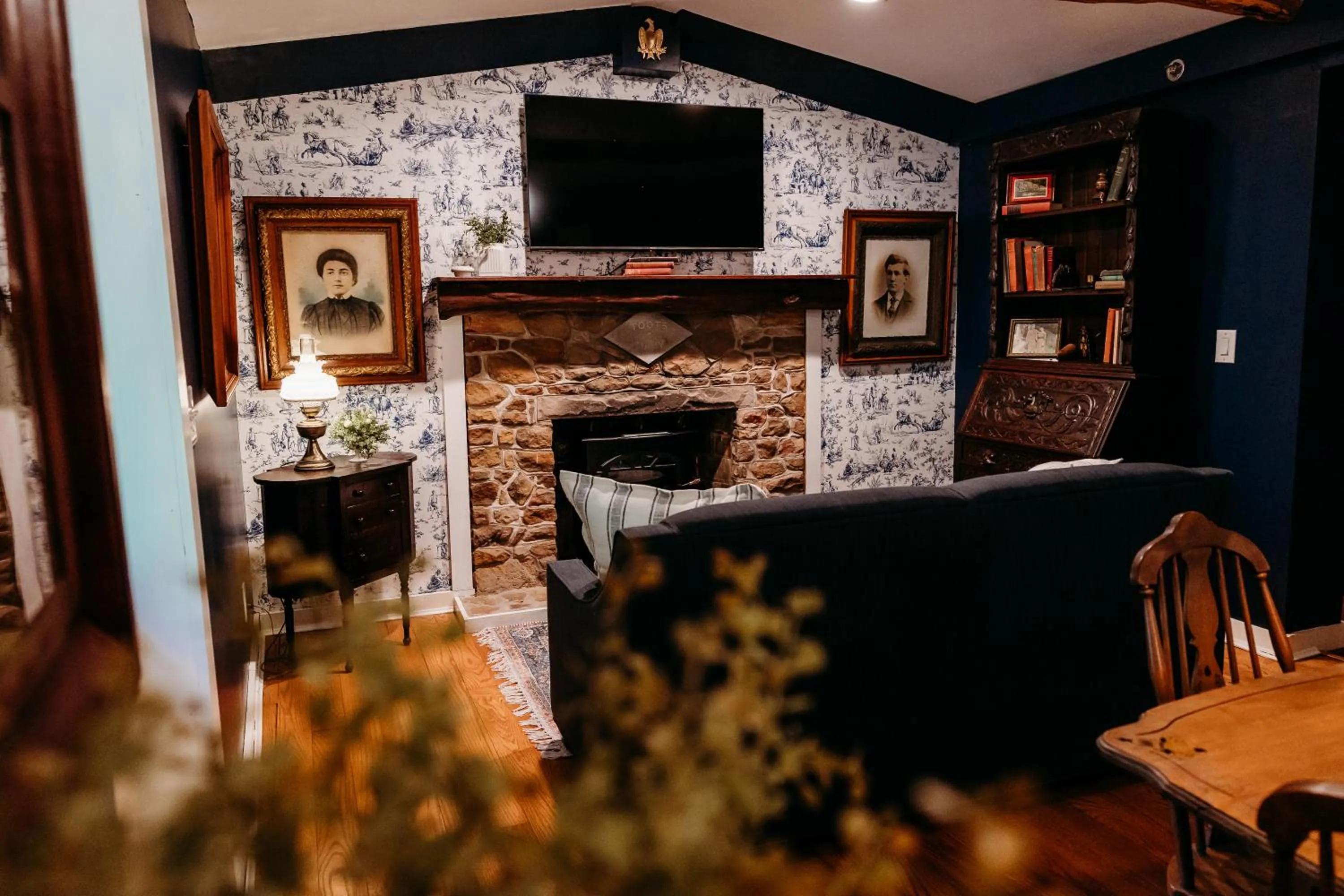 Landoll's Mohican Castle