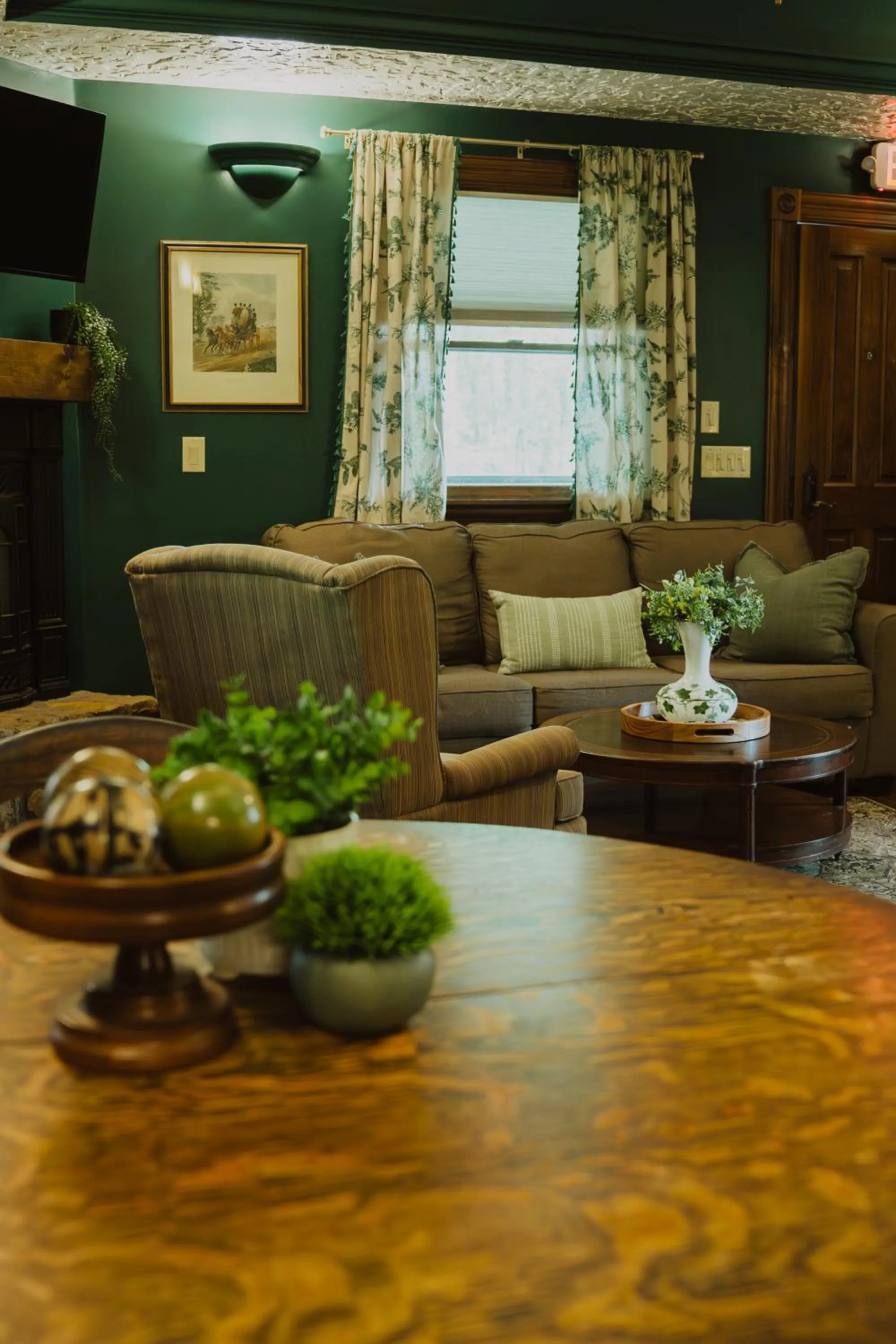 Landoll's Mohican Castle