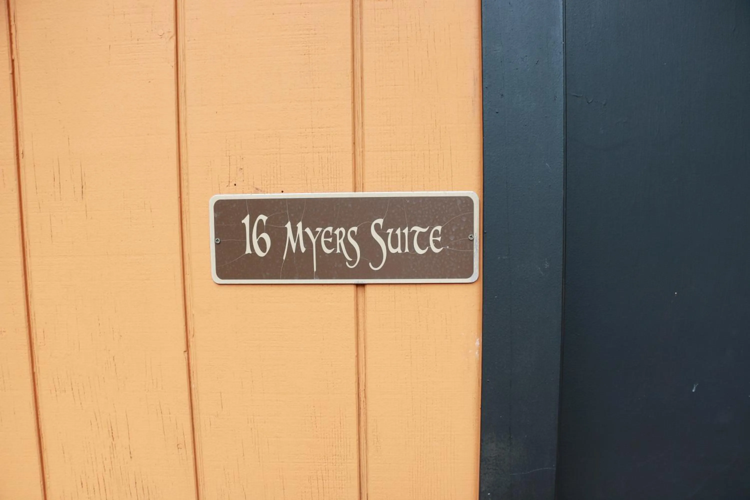 Landoll's Mohican Castle