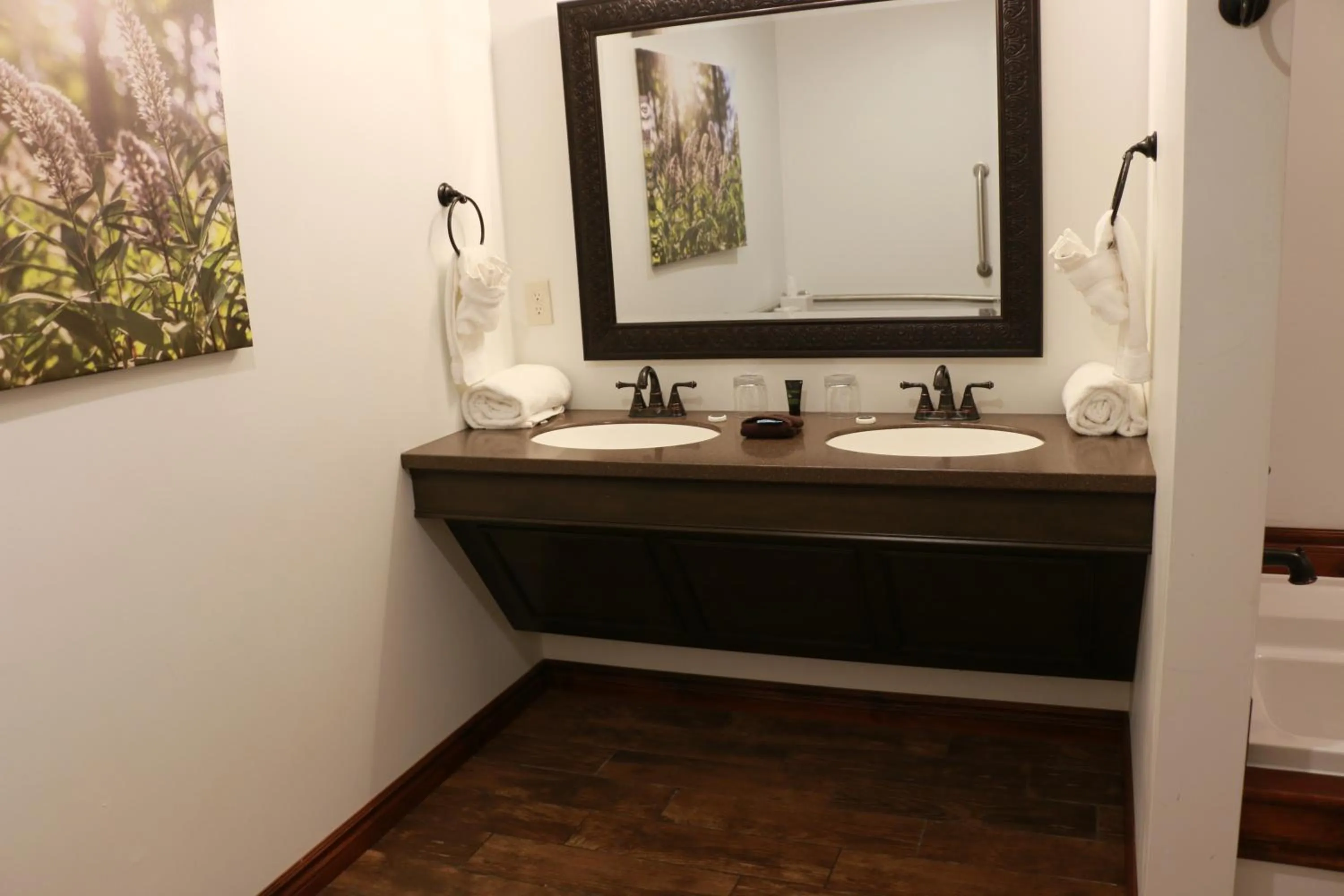 Landoll's Mohican Castle