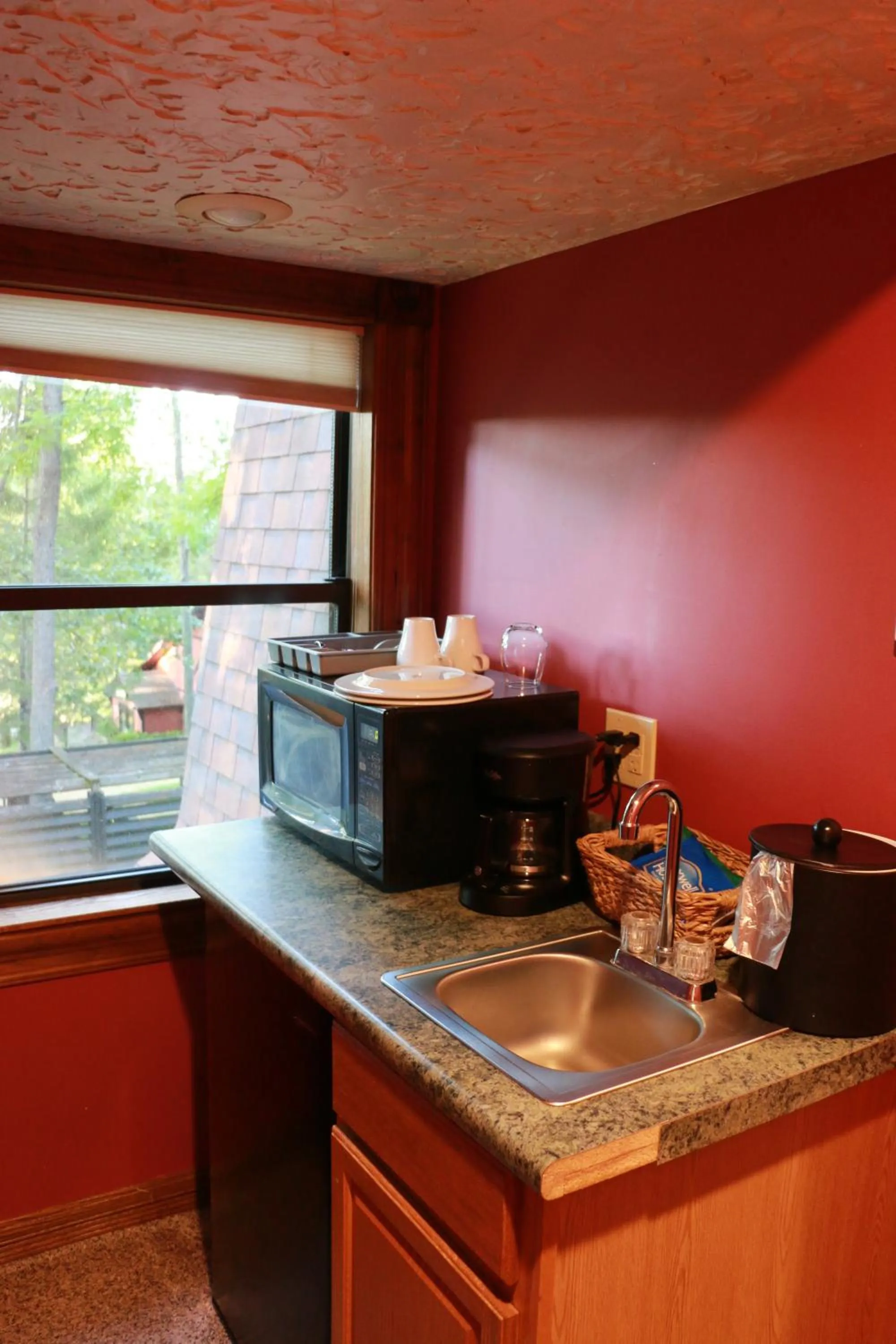 Landoll's Mohican Castle