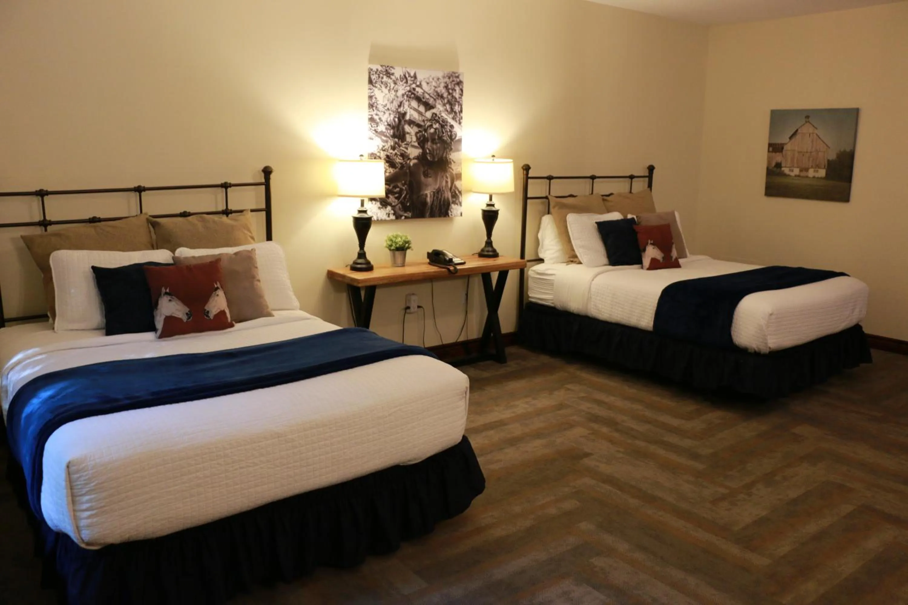 Bed in Landoll's Mohican Castle