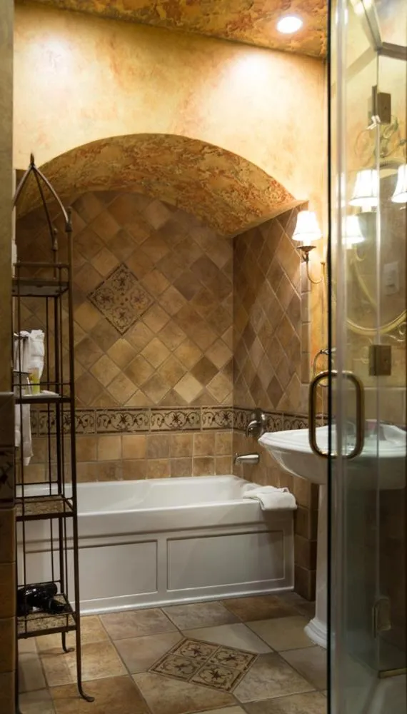 Landoll's Mohican Castle