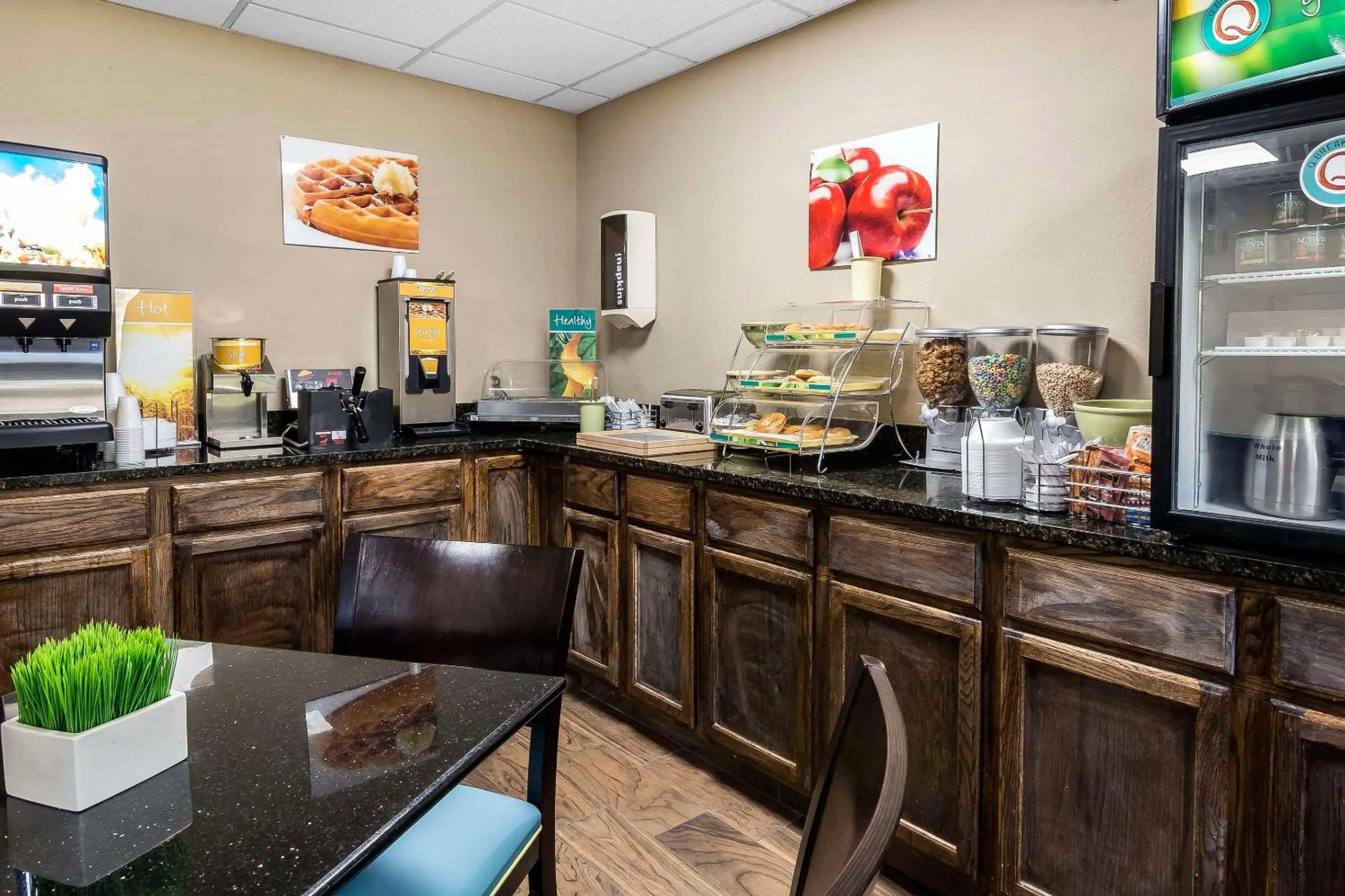Breakfast in Quality Inn & Suites Exmore - Eastern Shore