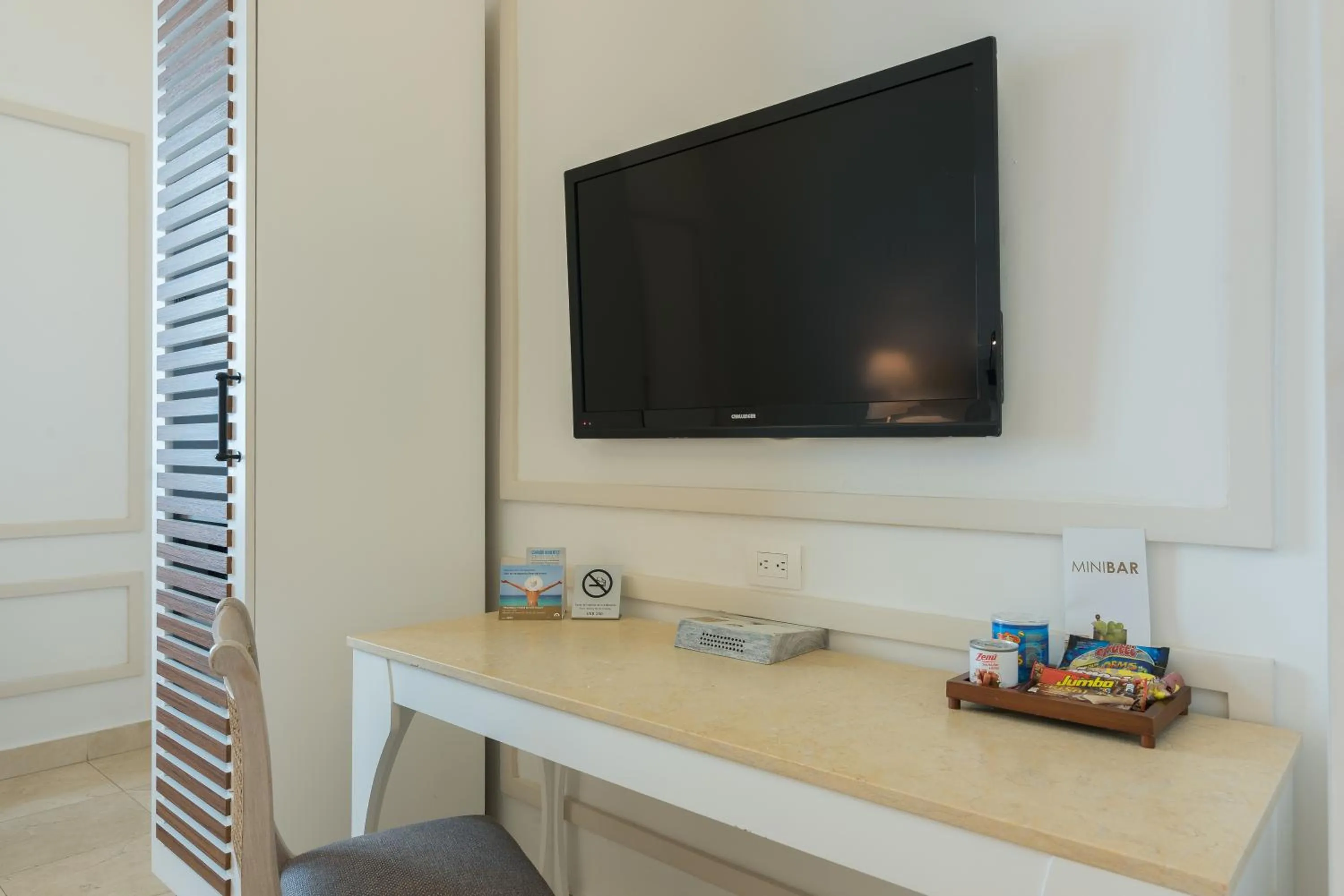 TV and multimedia in Hotel Caribe by Faranda Grand, a member of Radisson Individuals