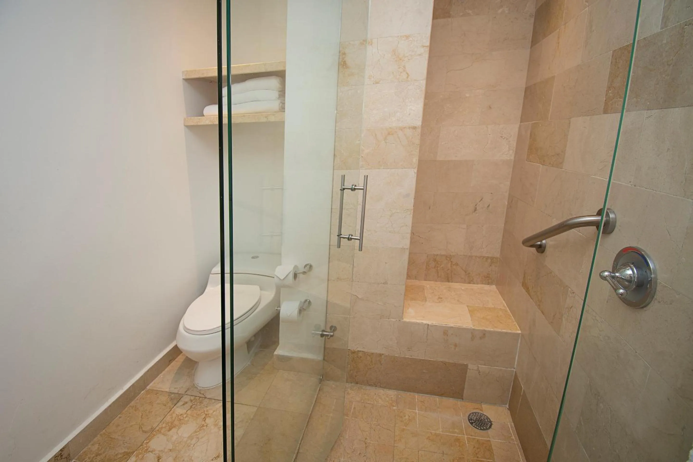 Bathroom in Hotel Caribe by Faranda Grand, a member of Radisson Individuals