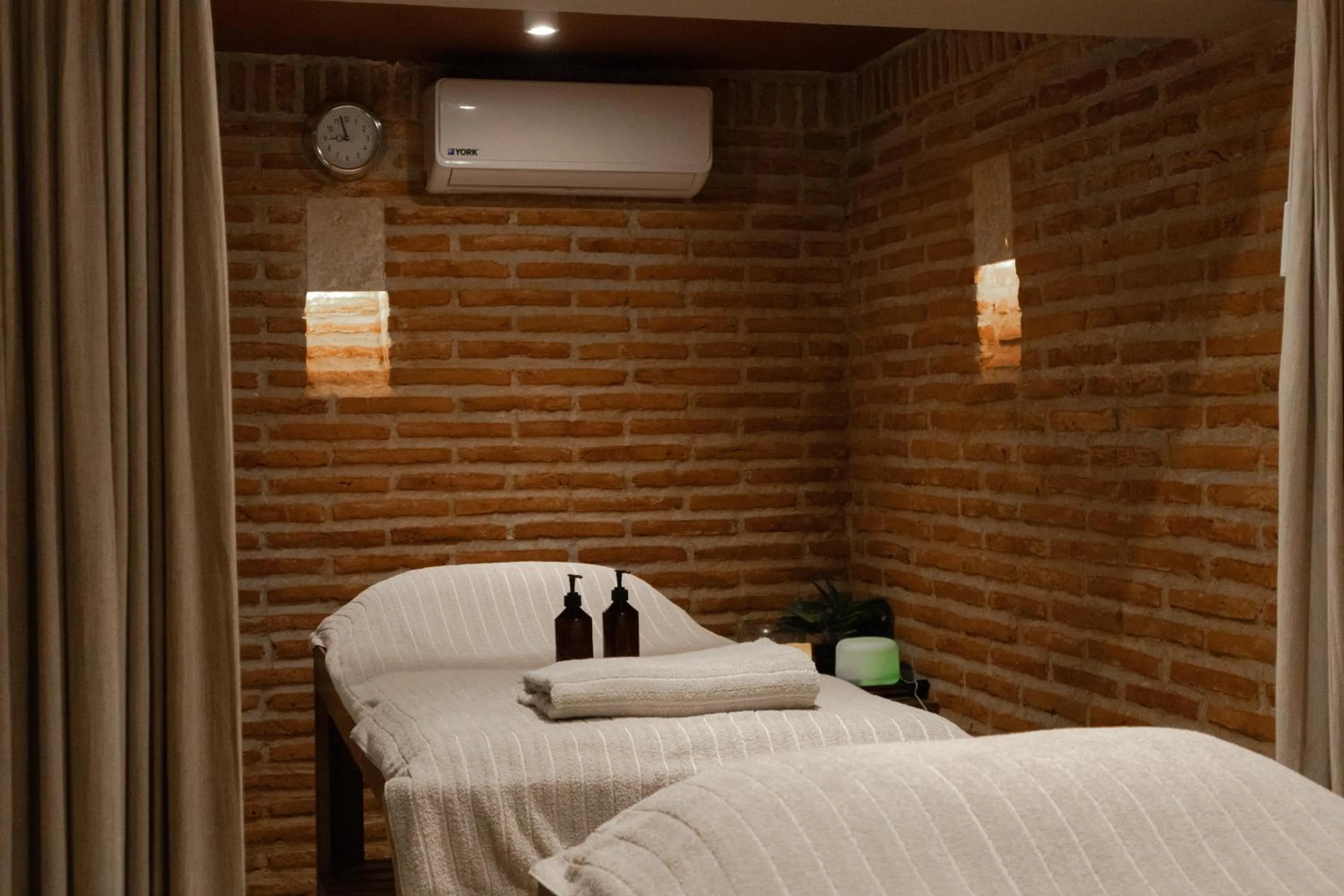 Spa and wellness centre/facilities, Bed in Hotel Caribe by Faranda Grand, a member of Radisson Individuals