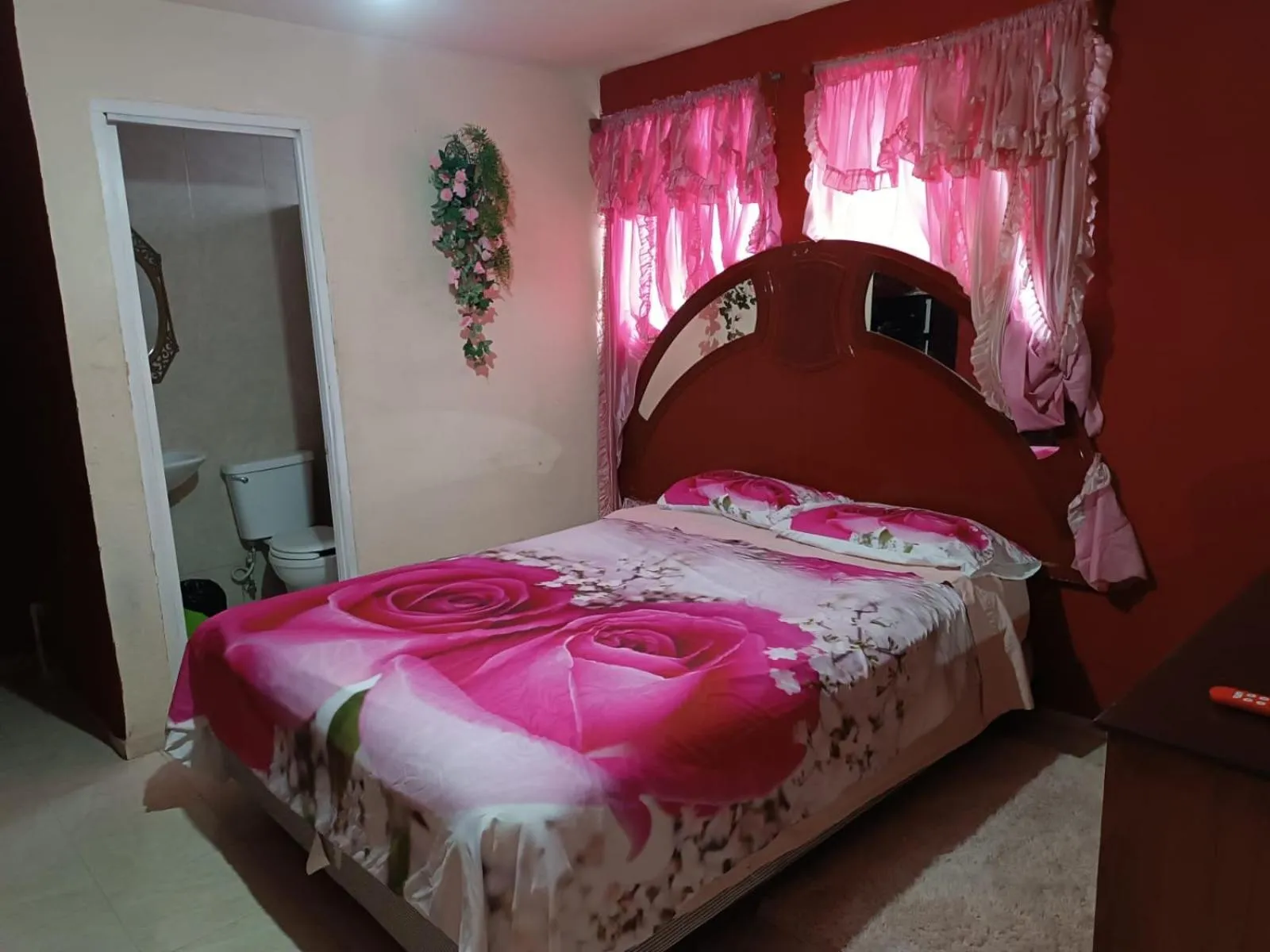 Bedroom, Bed in Hospedaje Barato Mi Casita de Colores