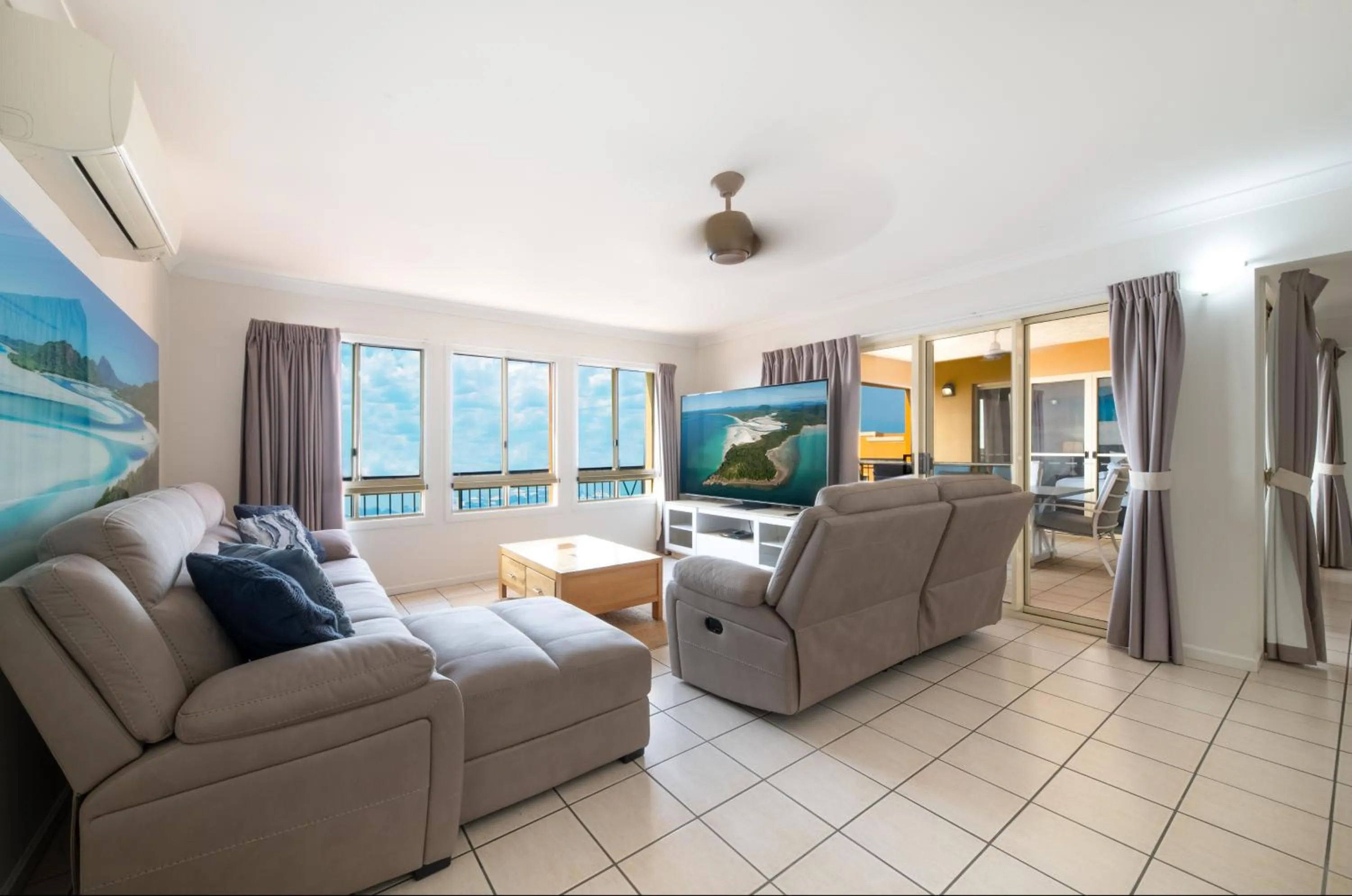 Living room in Martinique Whitsunday Resort