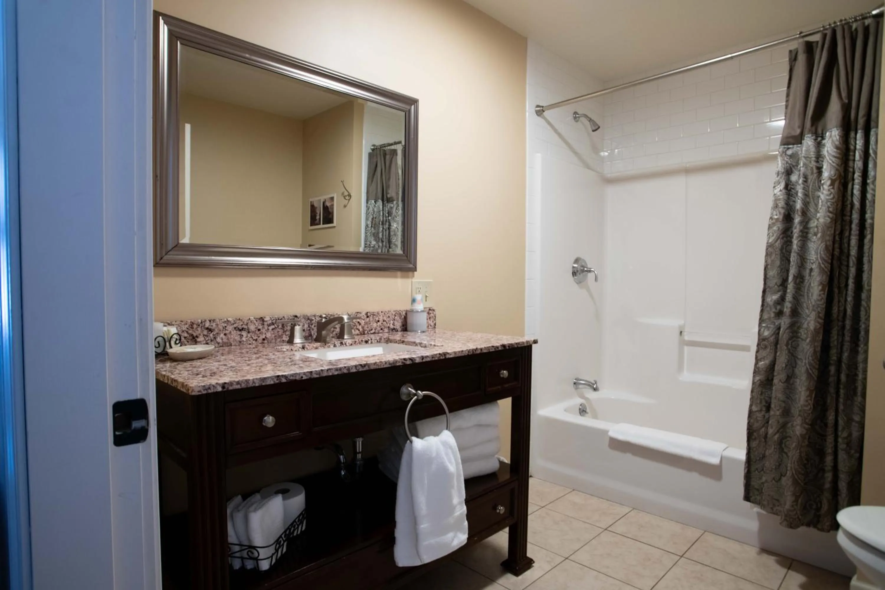 Swift River Suites