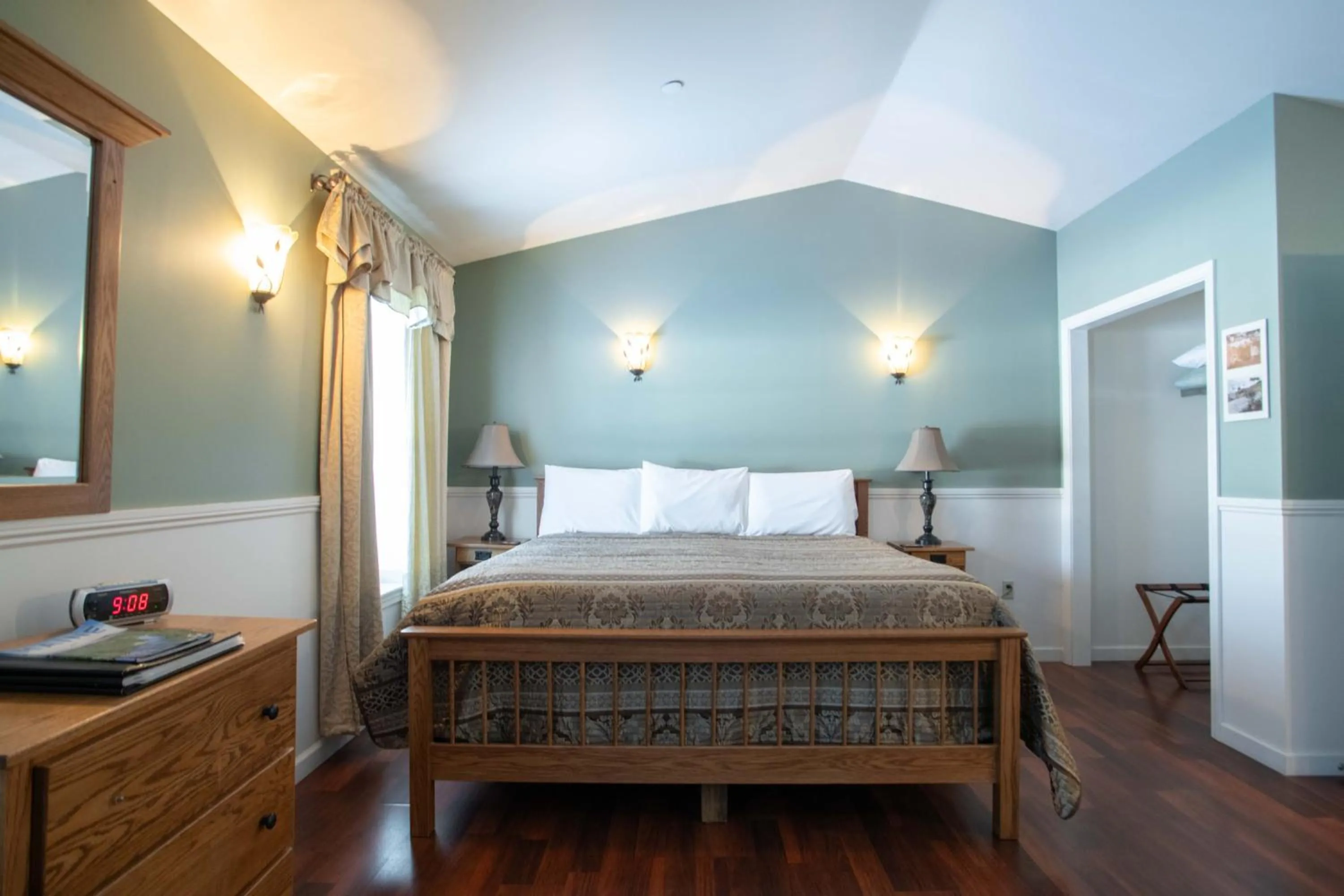 Bed in Swift River Suites
