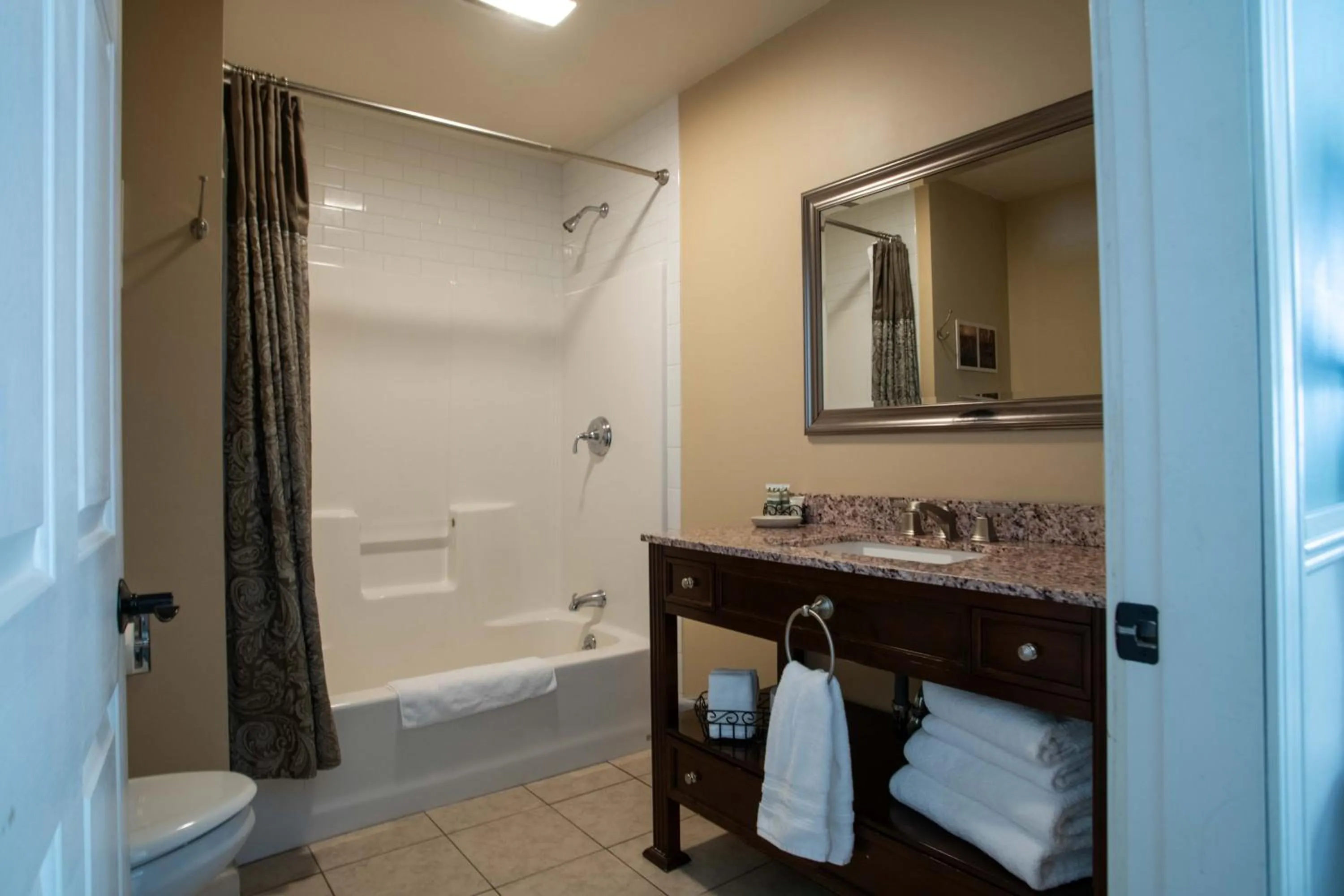 Swift River Suites