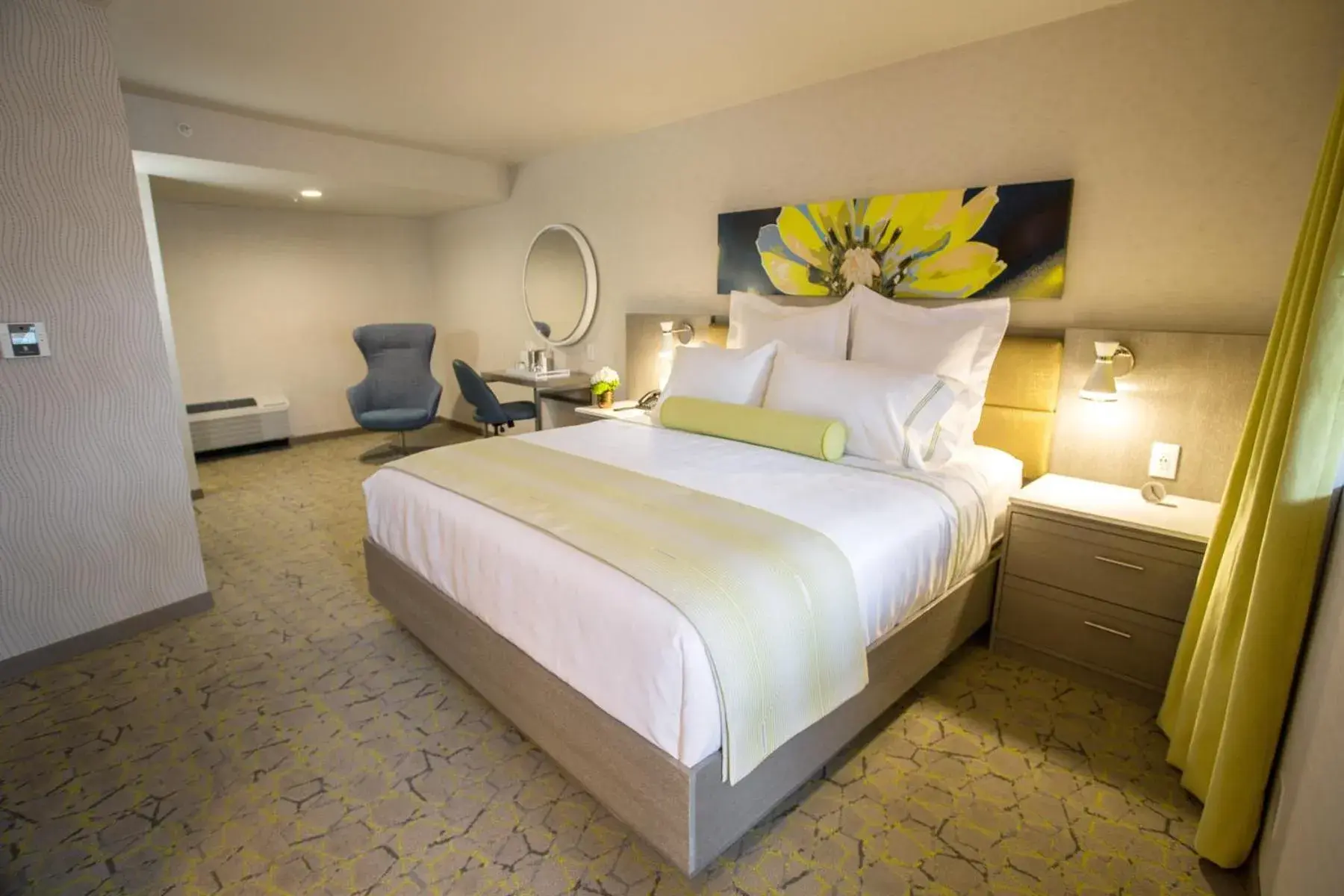 King Room with Pool View - Disability Access in The Fredonia Hotel King Room with Pool View - Disability Access in The Fredonia Hotel