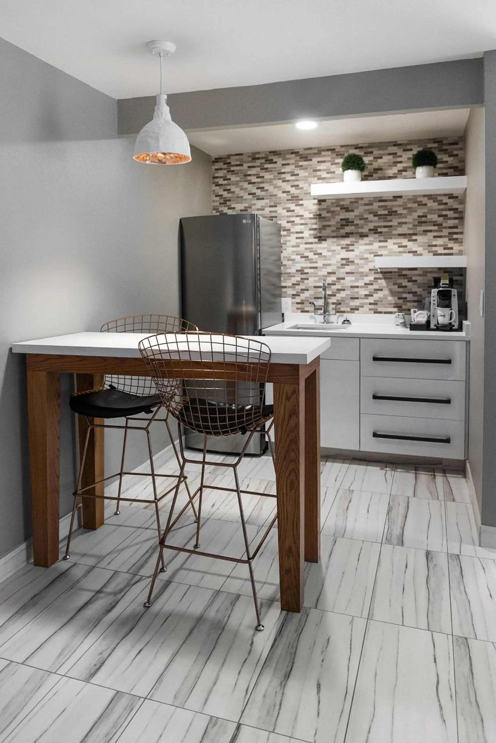 Kitchen or kitchenette in The Fredonia Hotel