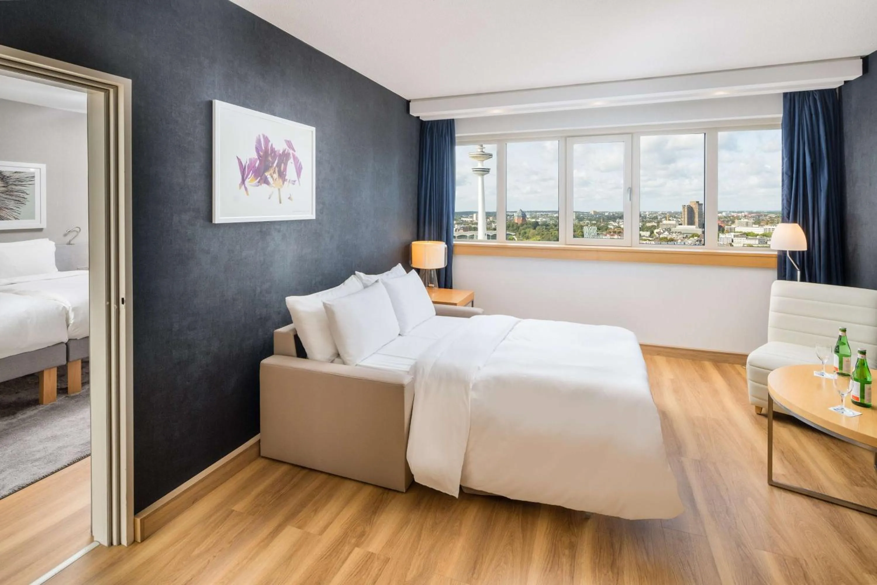 Photo of the whole room, Bed in Radisson Blu Hotel, Hamburg