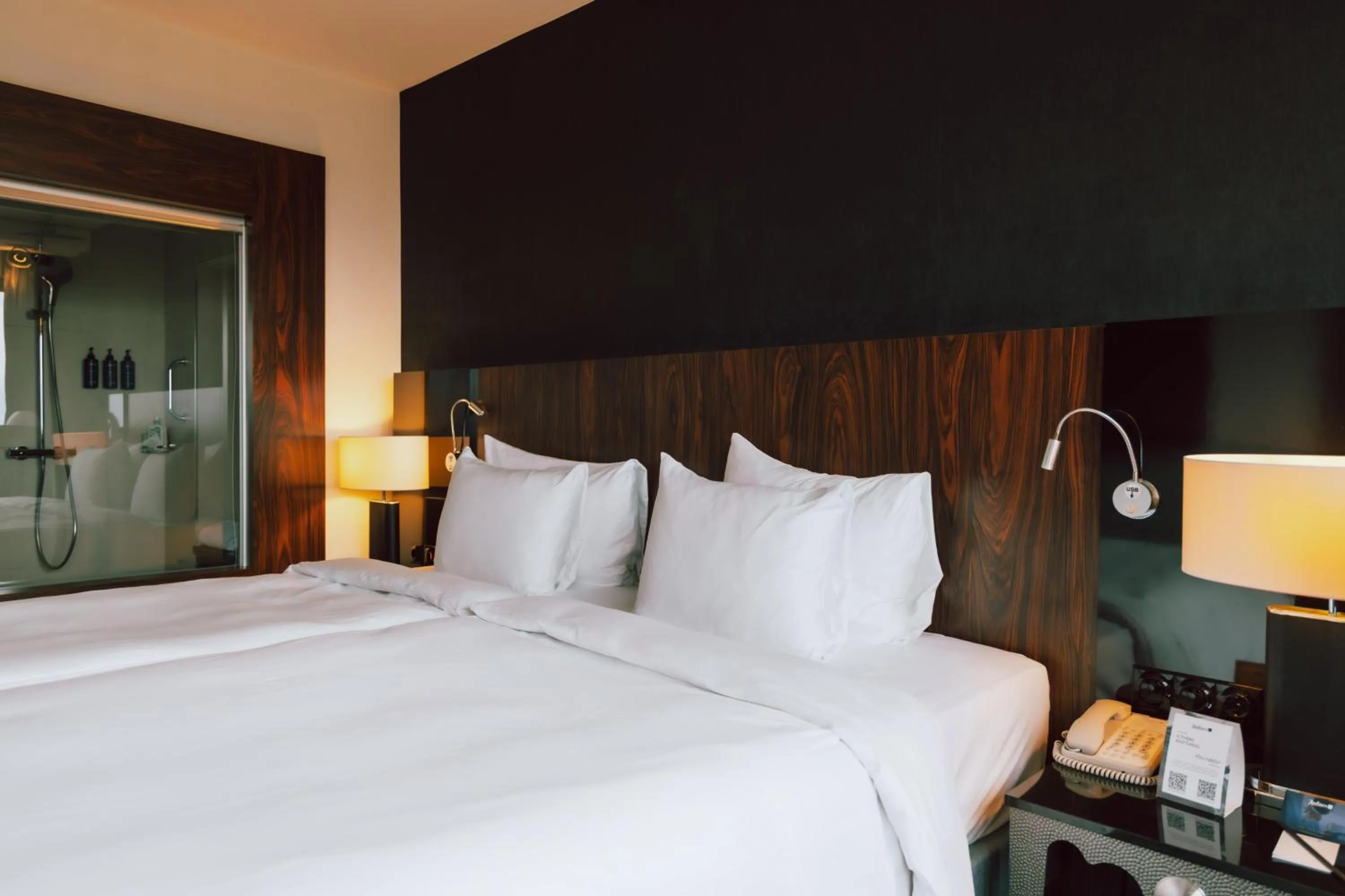 Bedroom, Bed in Radisson Blu Hotel, Hamburg