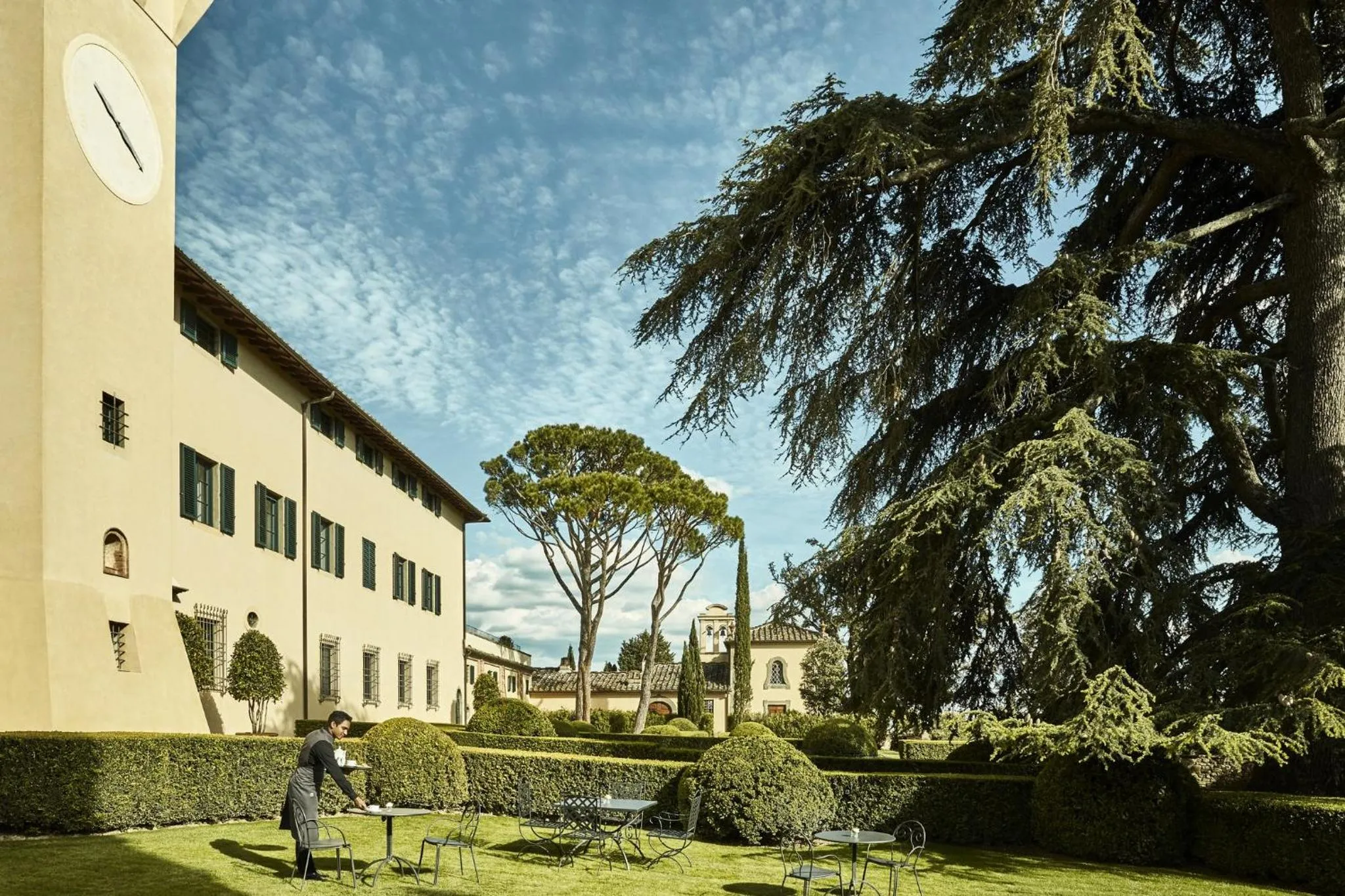 Property building in COMO Castello Del Nero