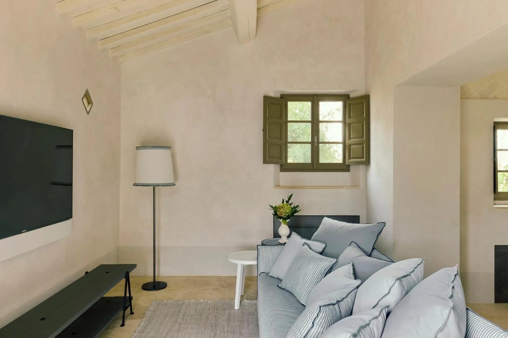 Living room in COMO Castello Del Nero