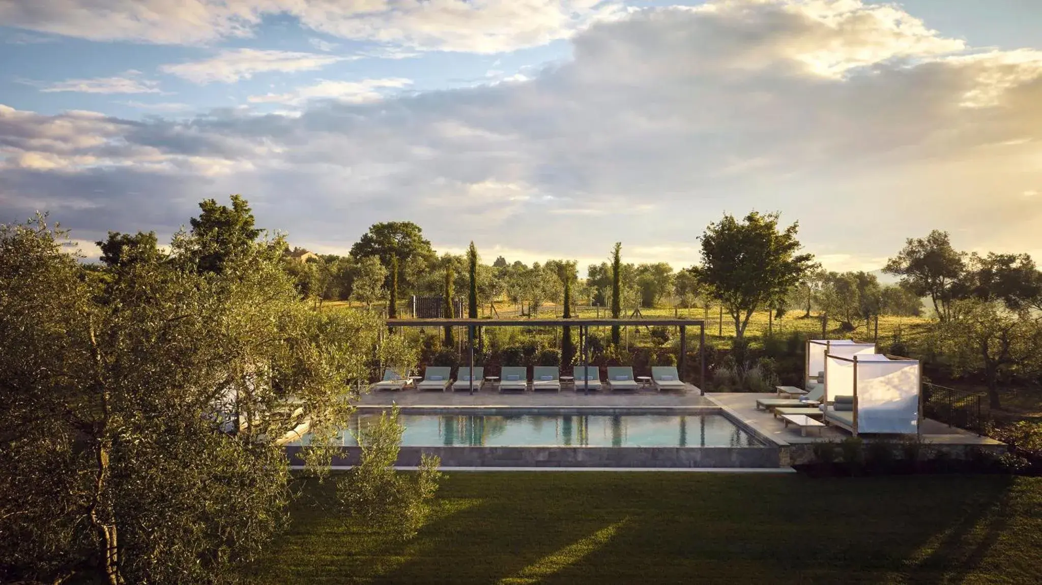 Swimming pool in COMO Castello Del Nero Swimming pool in COMO Castello Del Nero