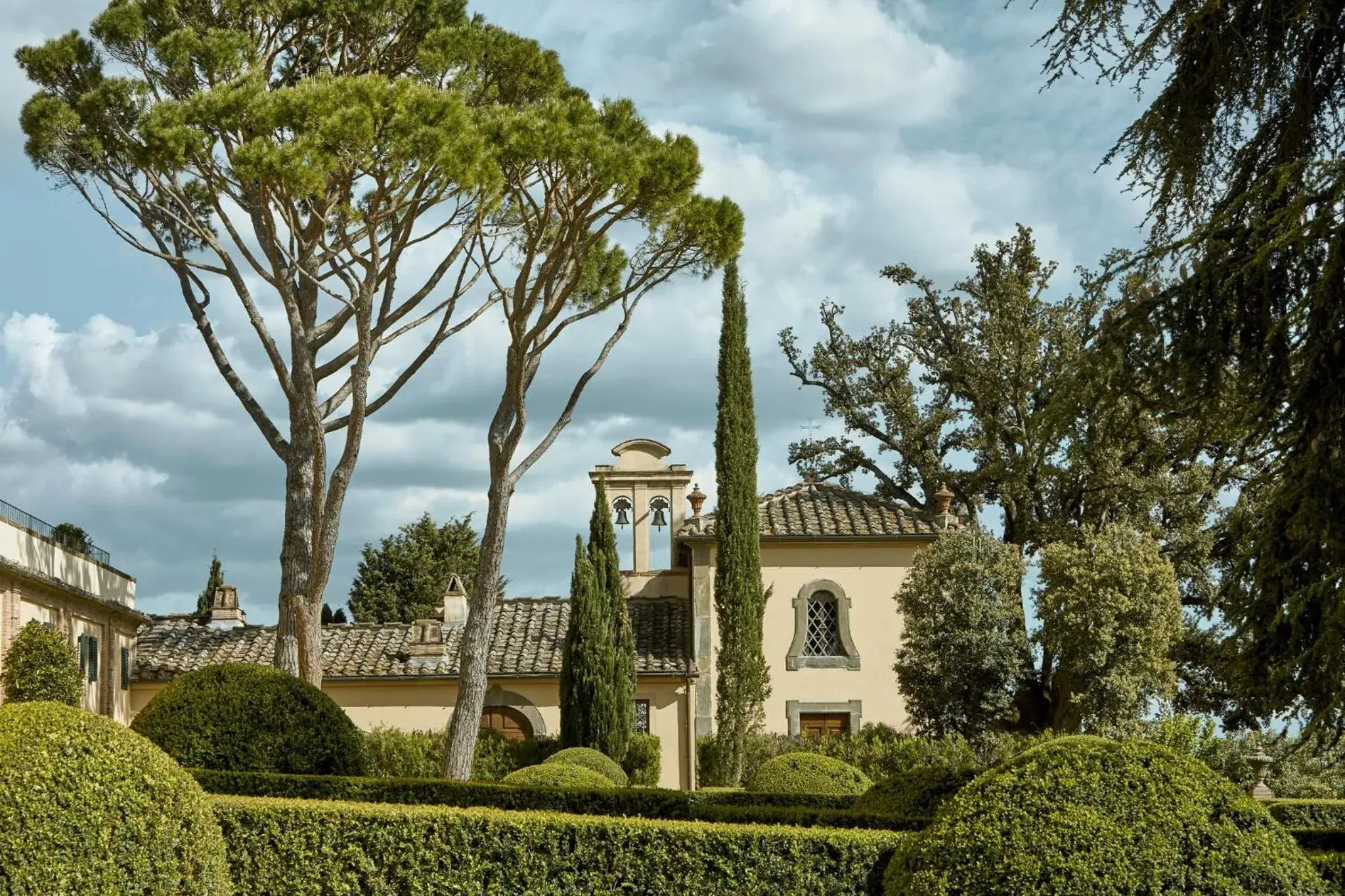 Property building in COMO Castello Del Nero Property building in COMO Castello Del Nero