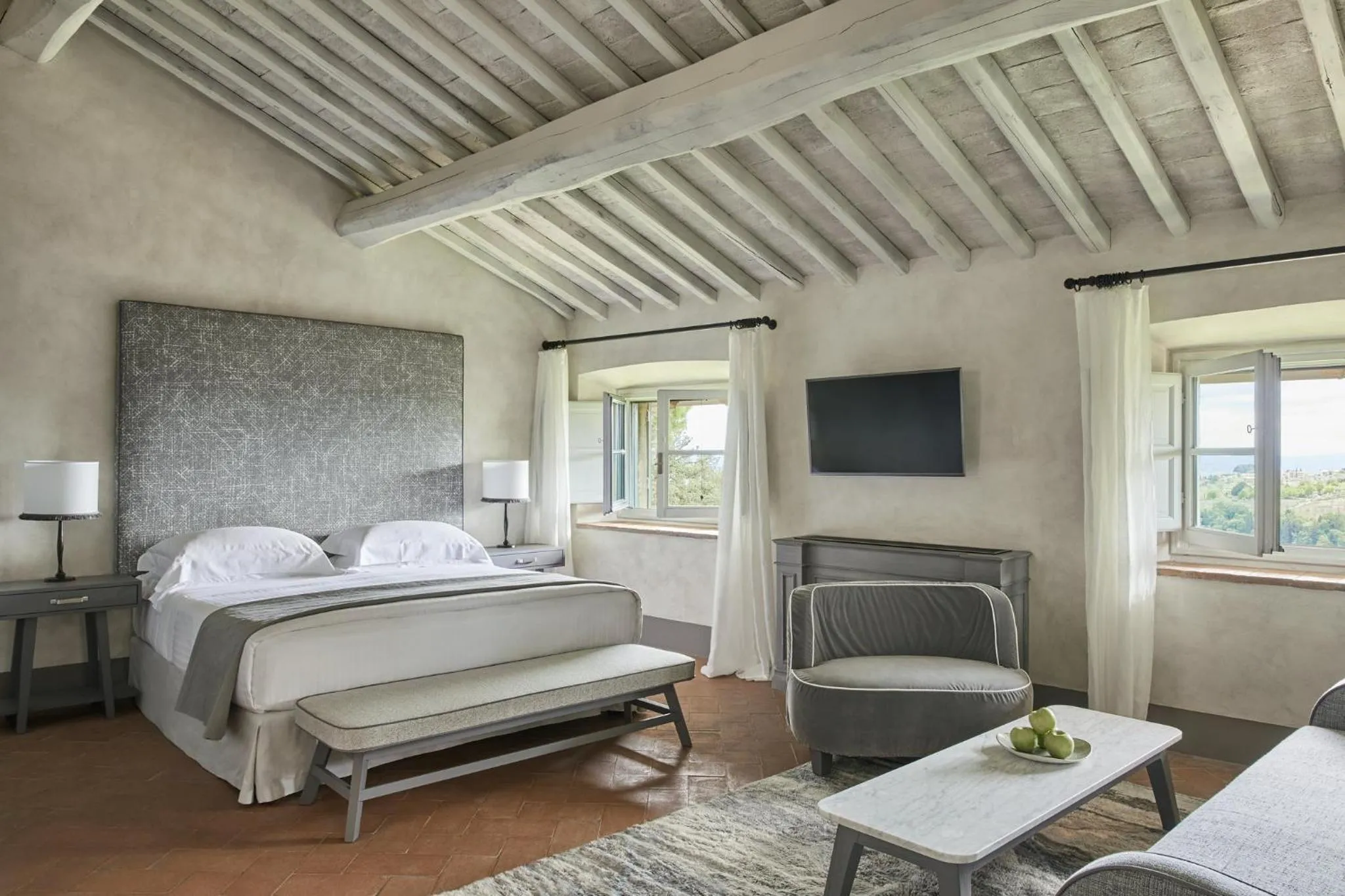 Photo of the whole room, Bed in COMO Castello Del Nero