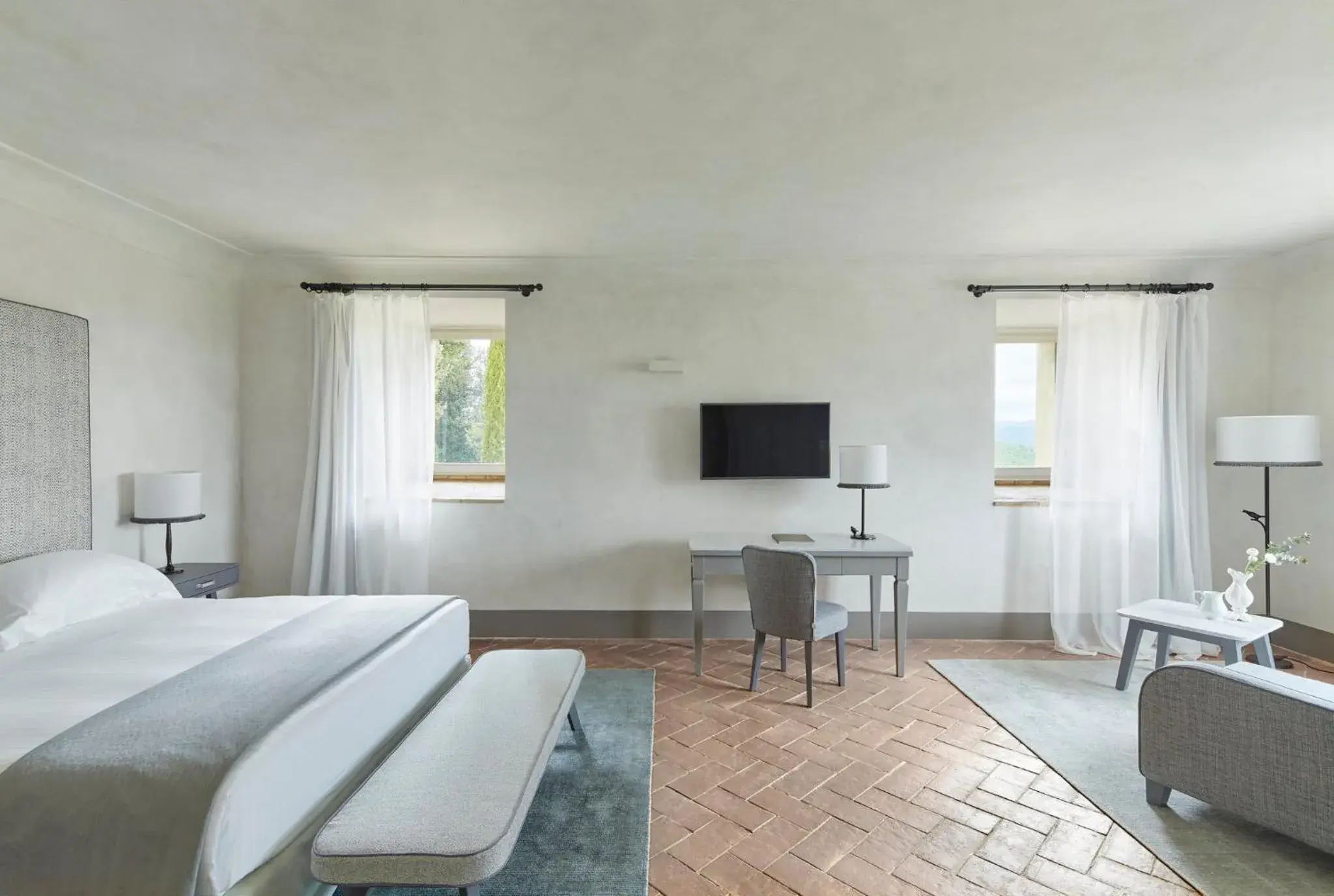 Photo of the whole room, Bed in COMO Castello Del Nero Photo of the whole room, Bed in COMO Castello Del Nero