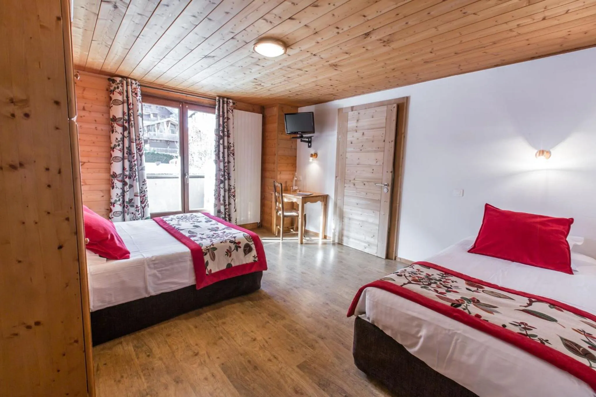 Bedroom, Bed in Hotel Les Bruyères