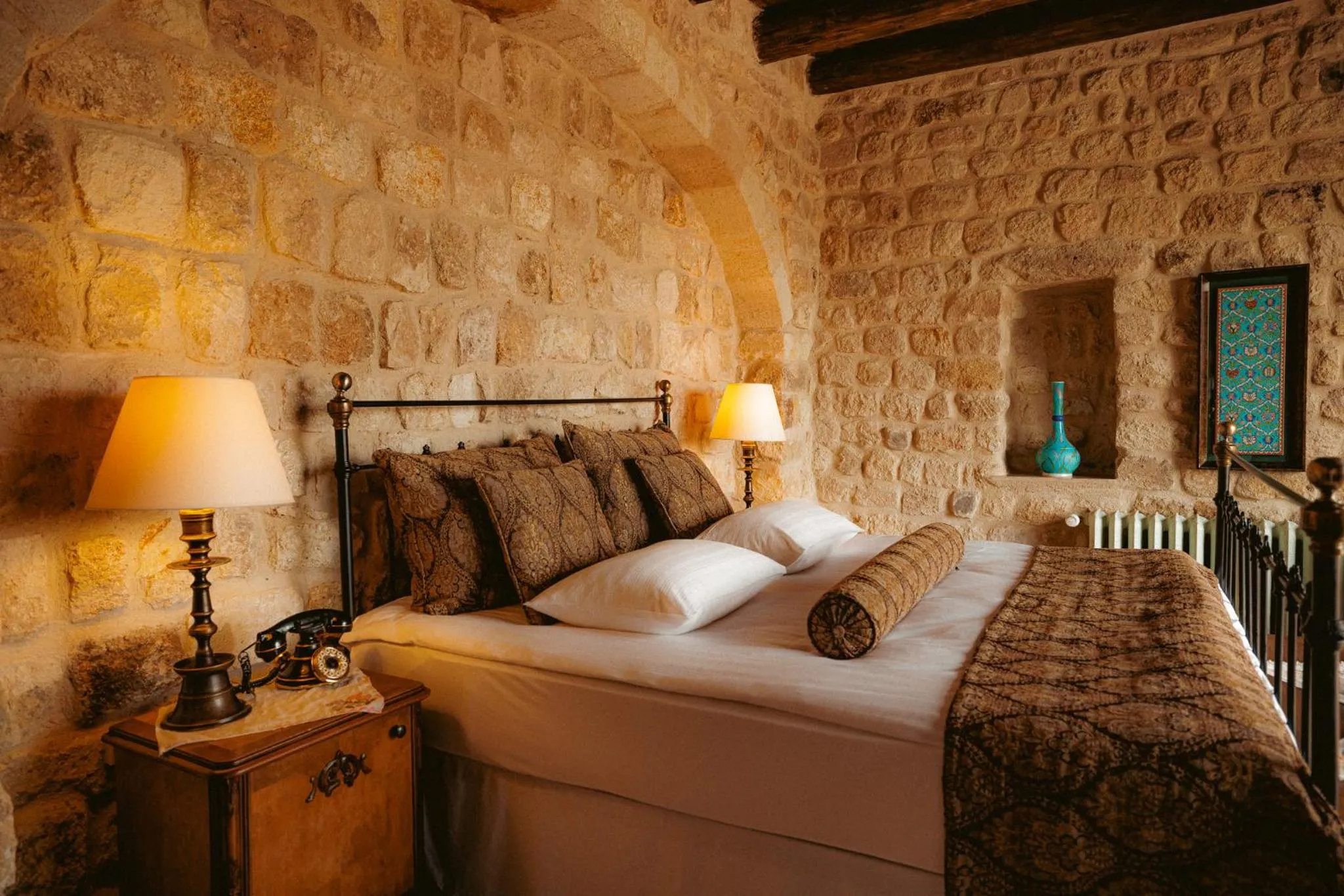 Bed in Yunak Evleri Cappadocia
